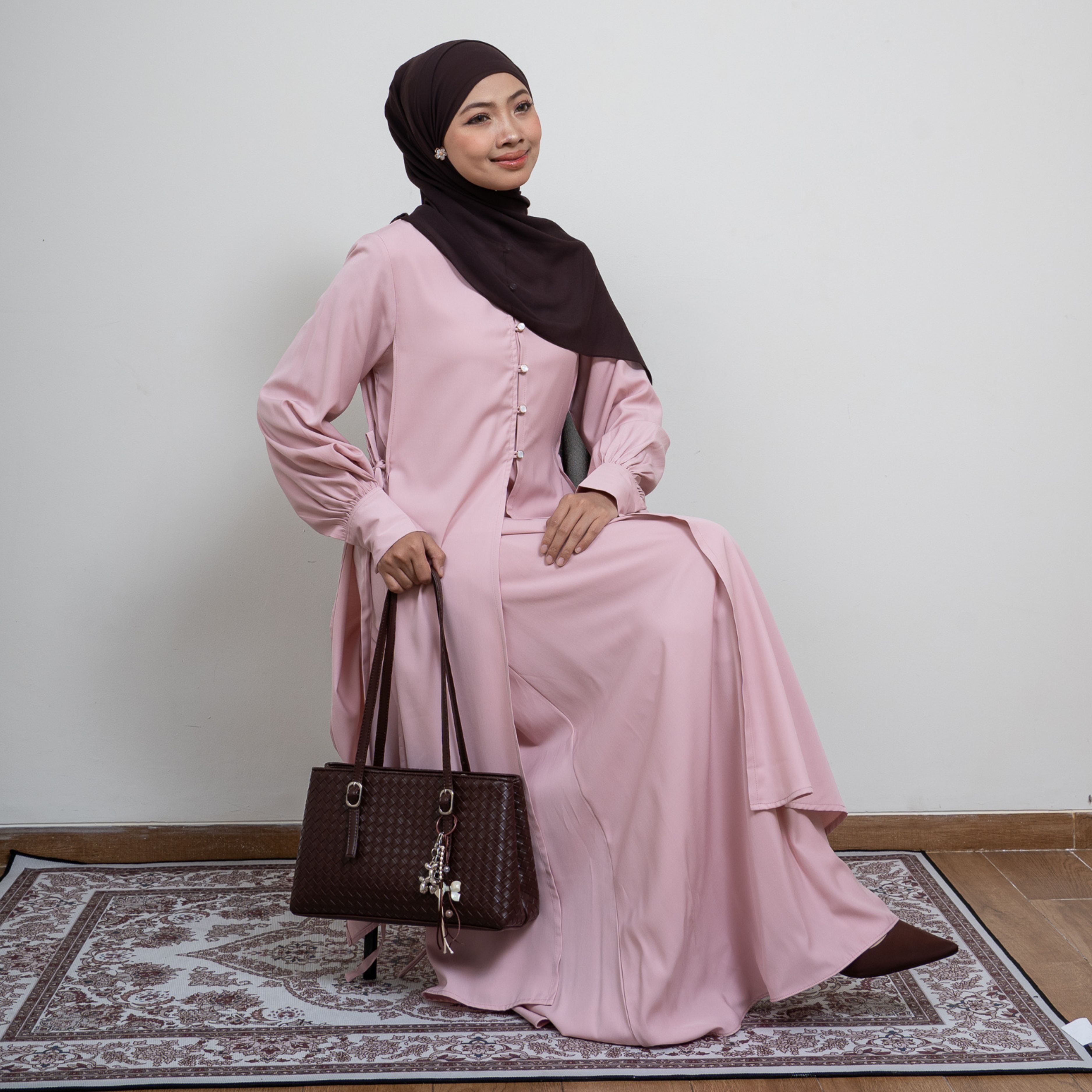 Evolvere - Arunika Dress Muslim Gamis Wanita Simple Polos