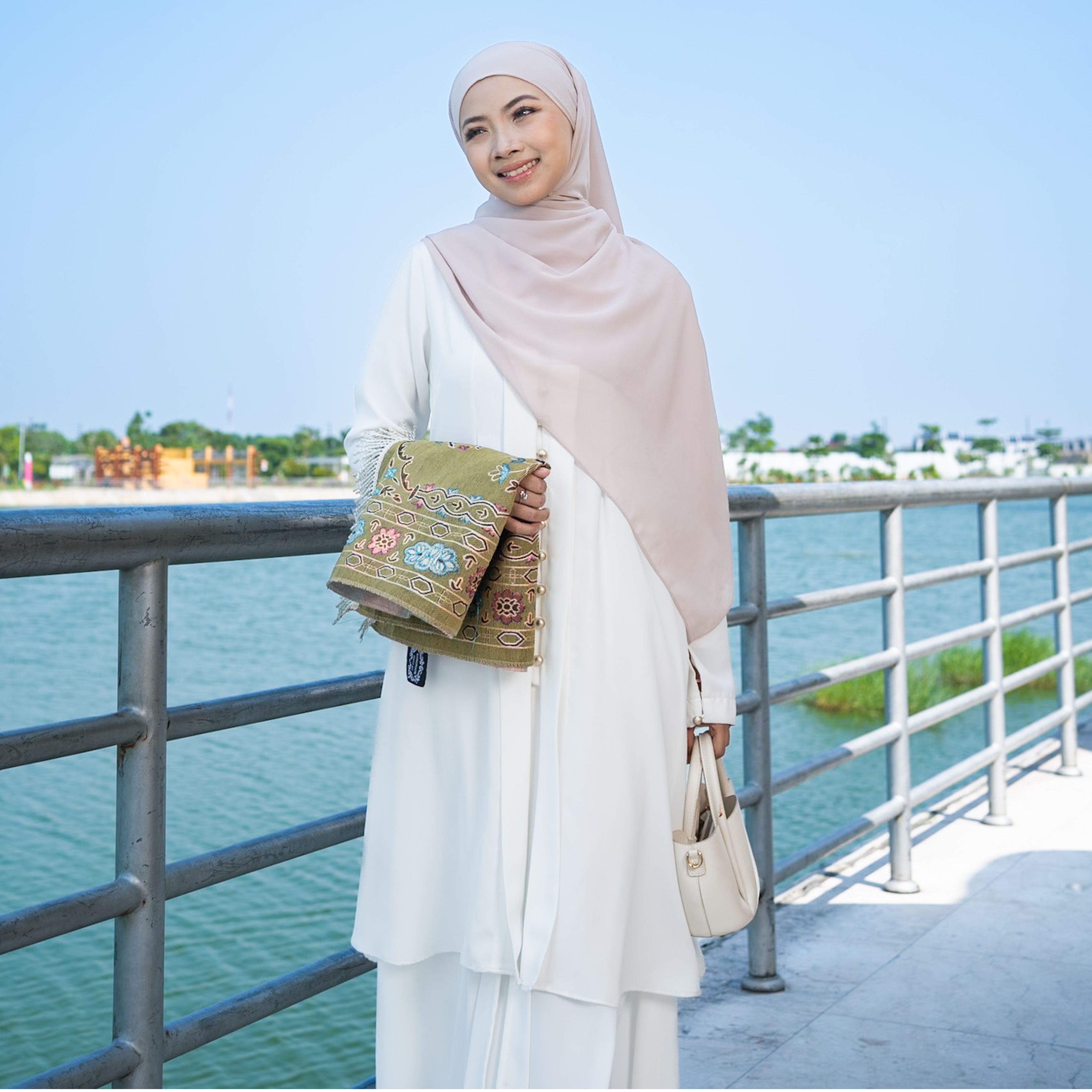 Evolvere - Lily Tunik/ATASAN SAJA/TUNIK SAJA/Kebaya Polos Baju Tunik Wanita Muslim