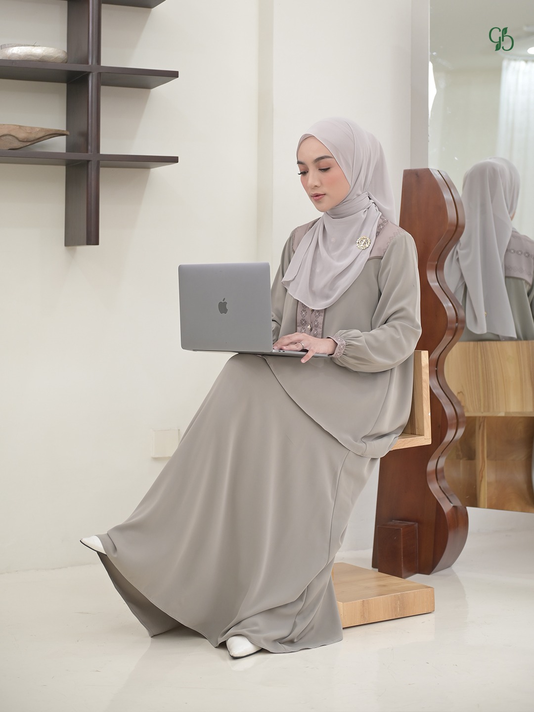 GREENISM - Gavaria Oneset | Baju Atasan Wanita Terbaru 2026