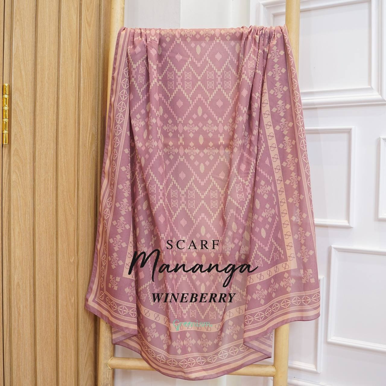 MANANGA SCARF