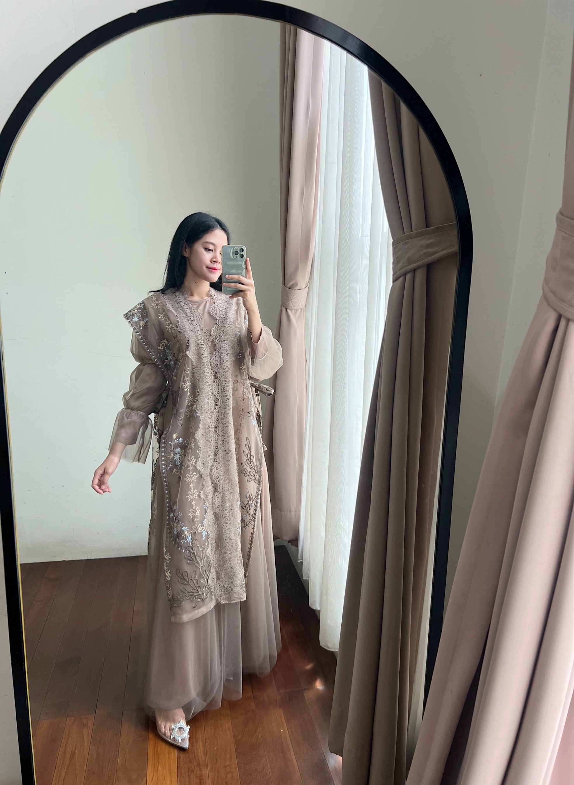 Amrthelabel / lively dress / brown