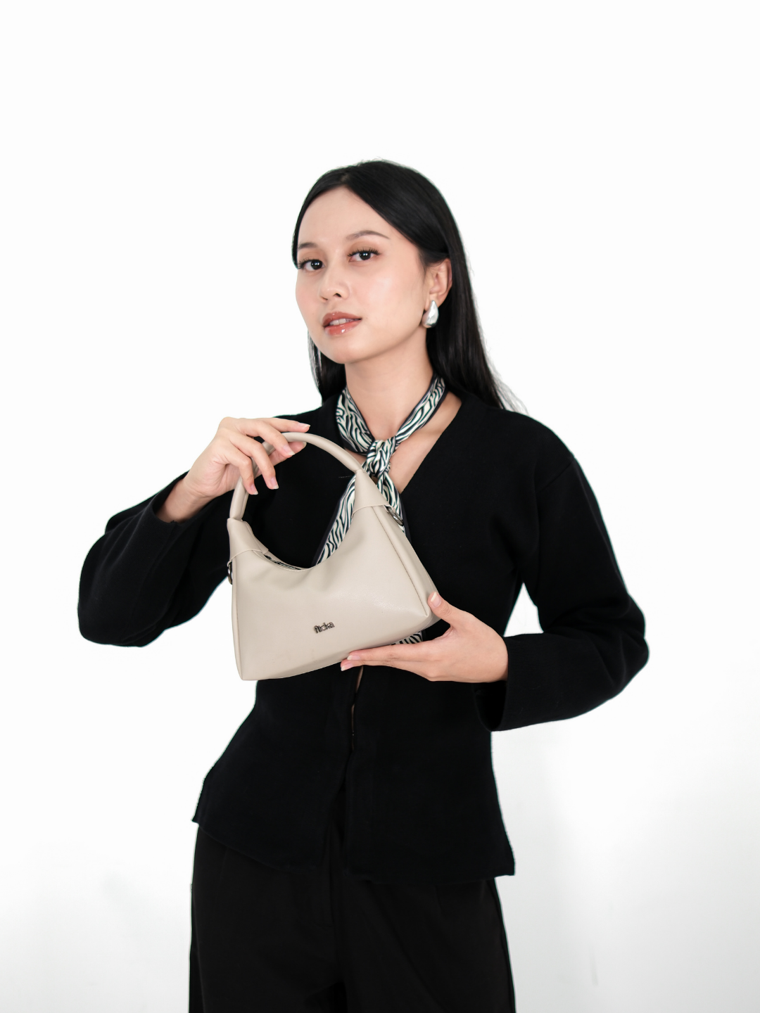 FLICKA Lizy Sling Bag