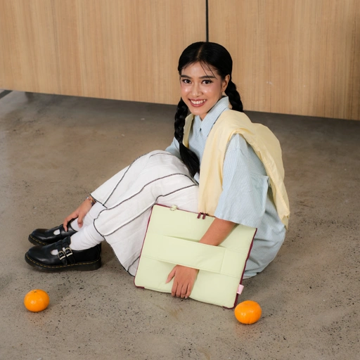 Image of FLICKA Gia Tas Sarung Laptop Sleeve