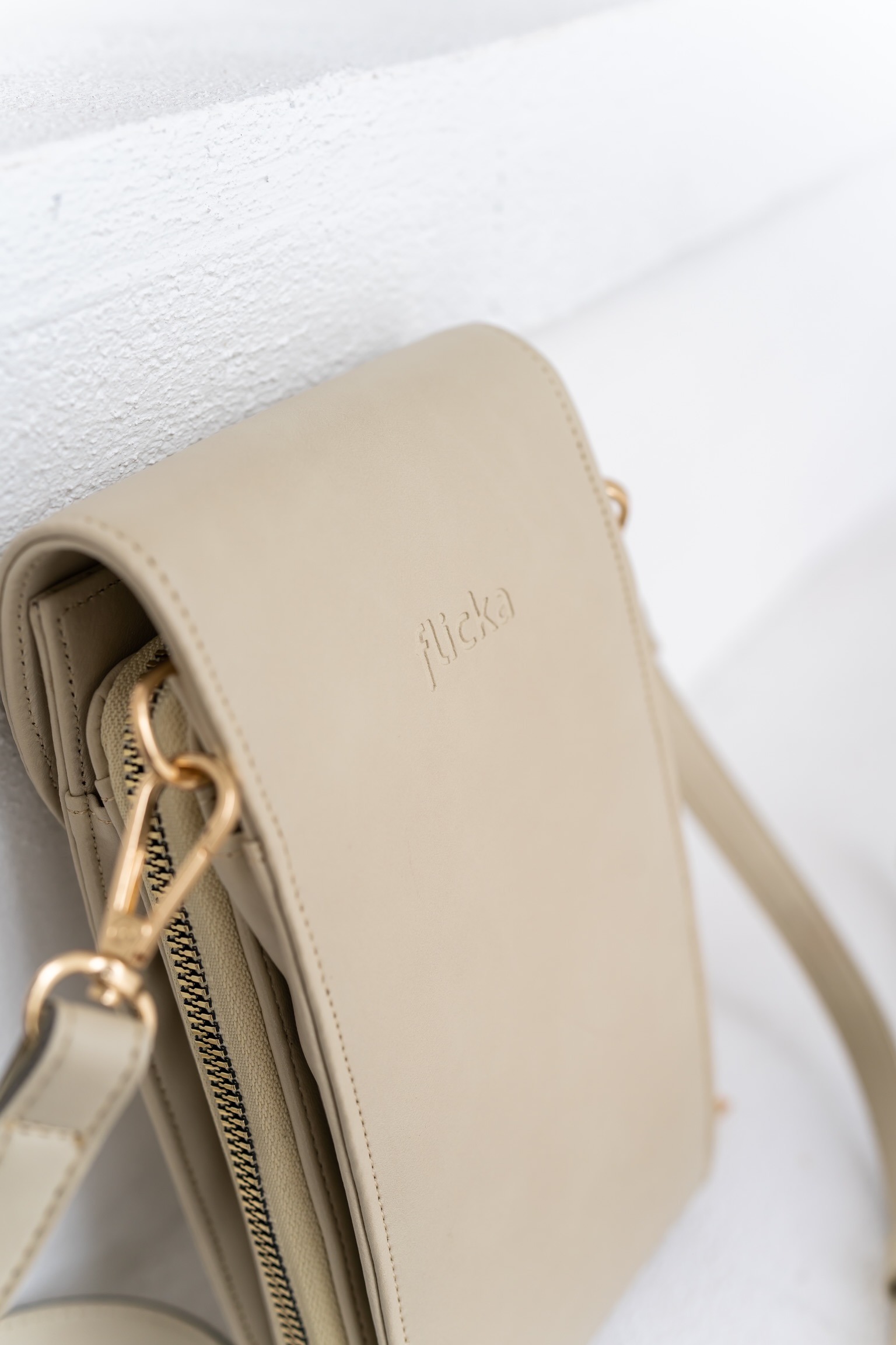 Phone Bag Flicka S 88