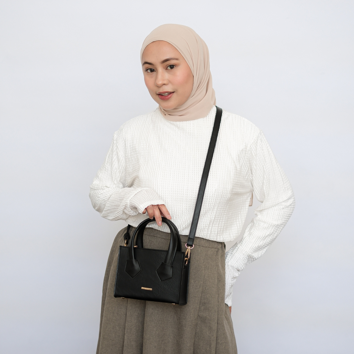 FLICKA Liv Sling Bag