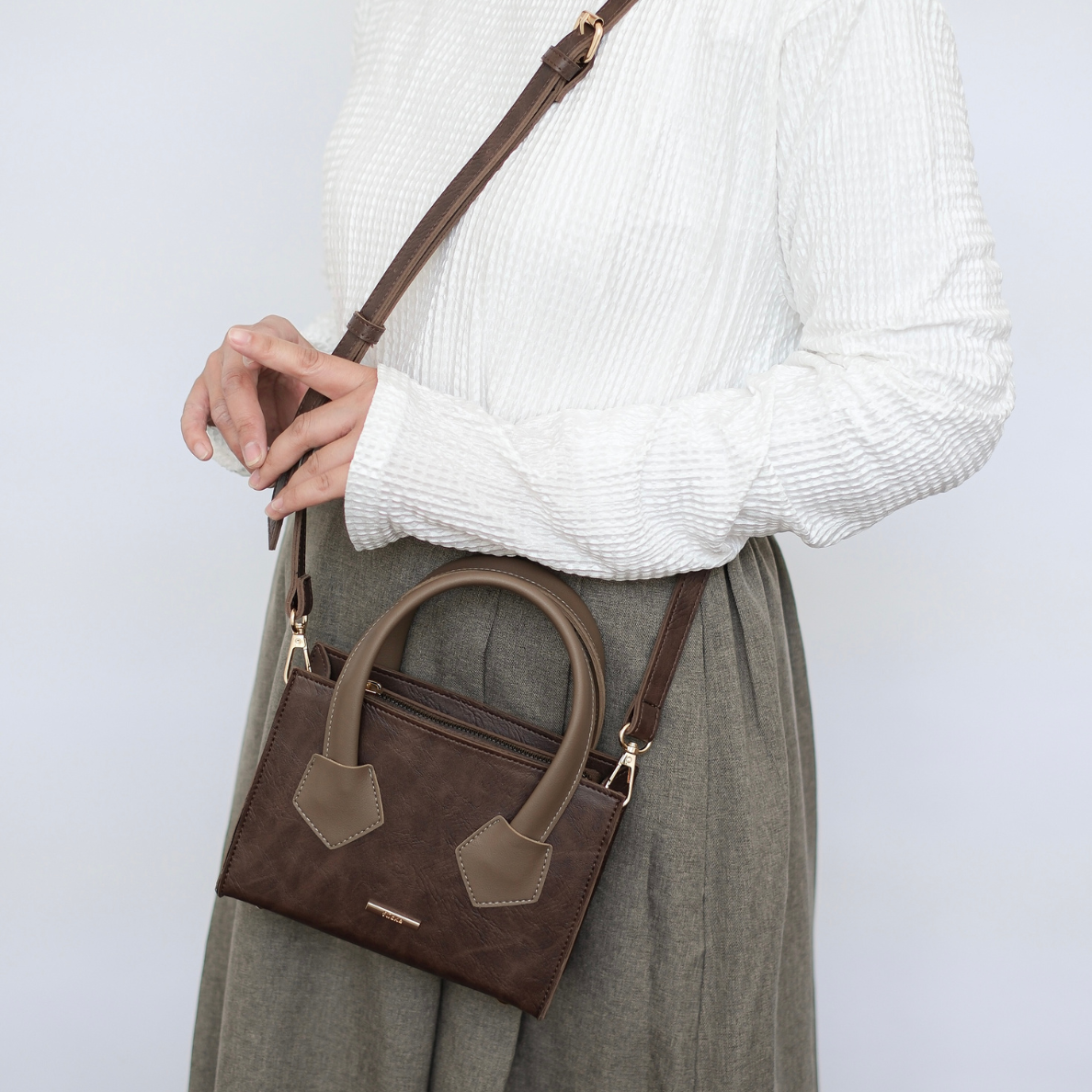 FLICKA Liv Sling Bag