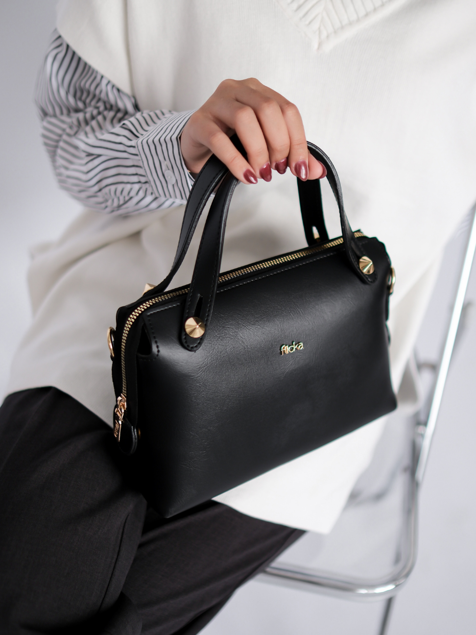 FLICKA Kalyn Sling Bag