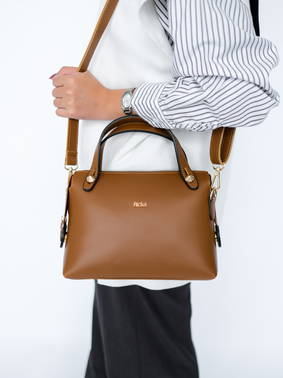 FLICKA Kalyn Sling Bag