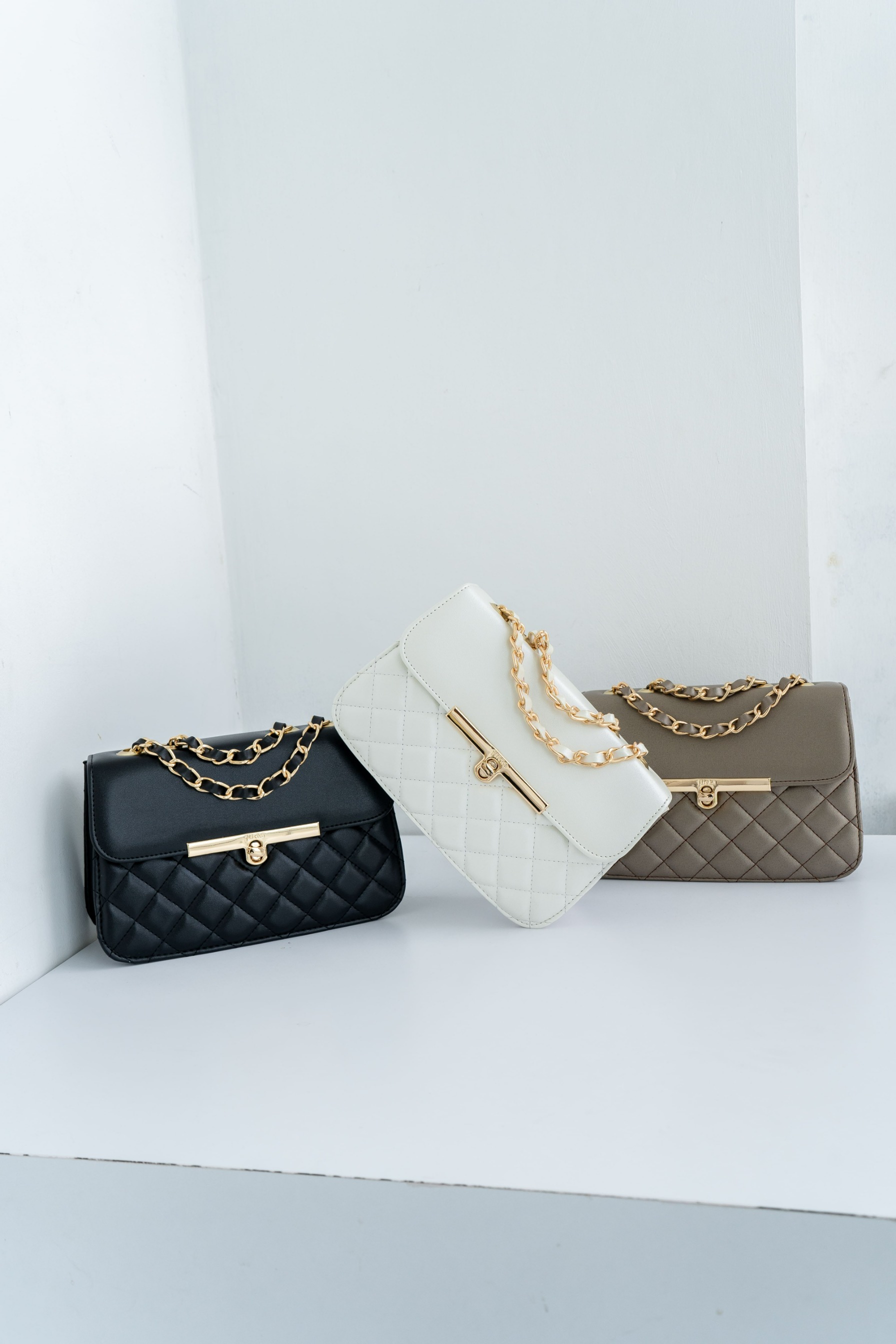 Sling Bag Flicka J 11