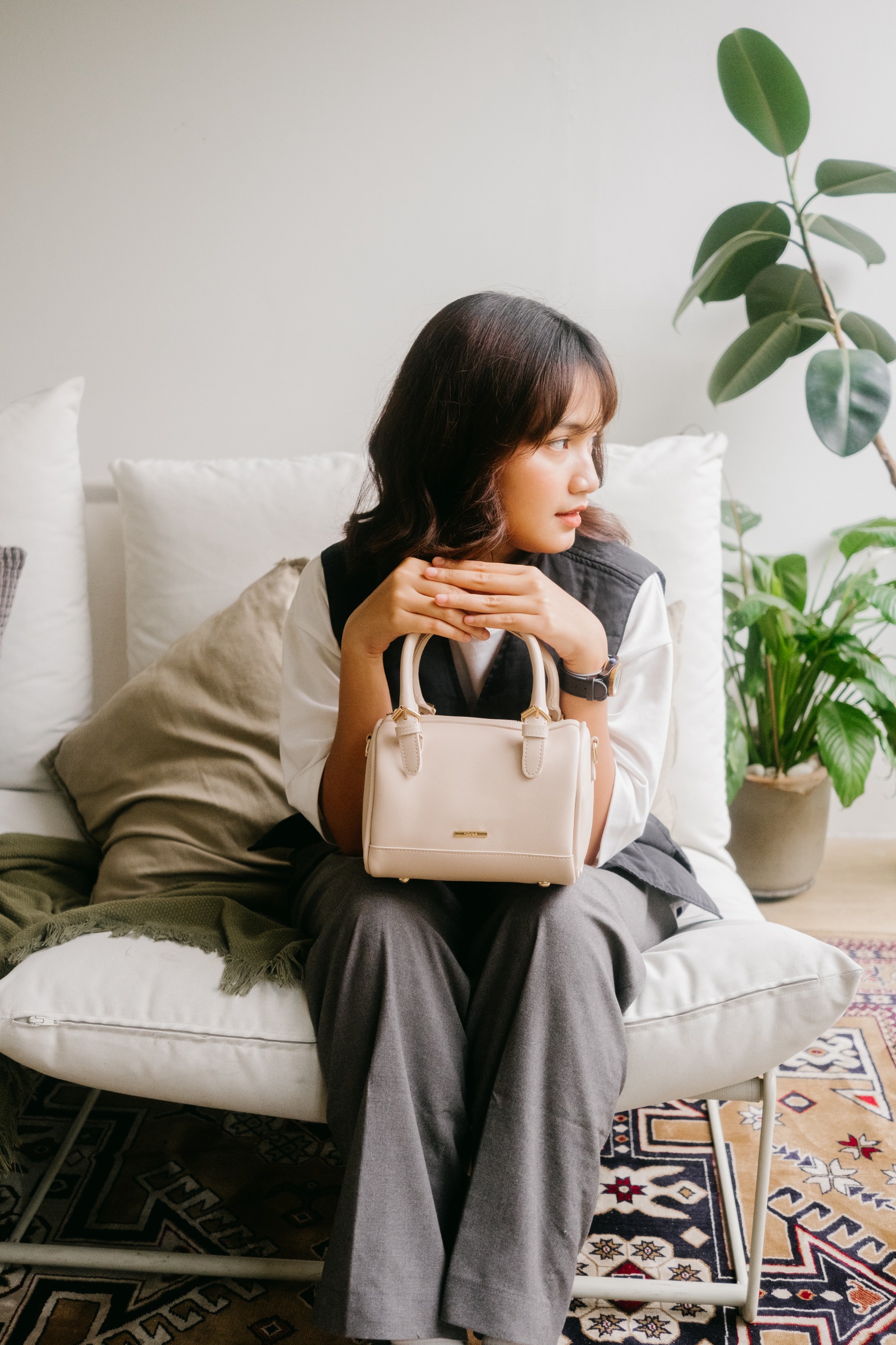 Sling Bag Flicka W 70