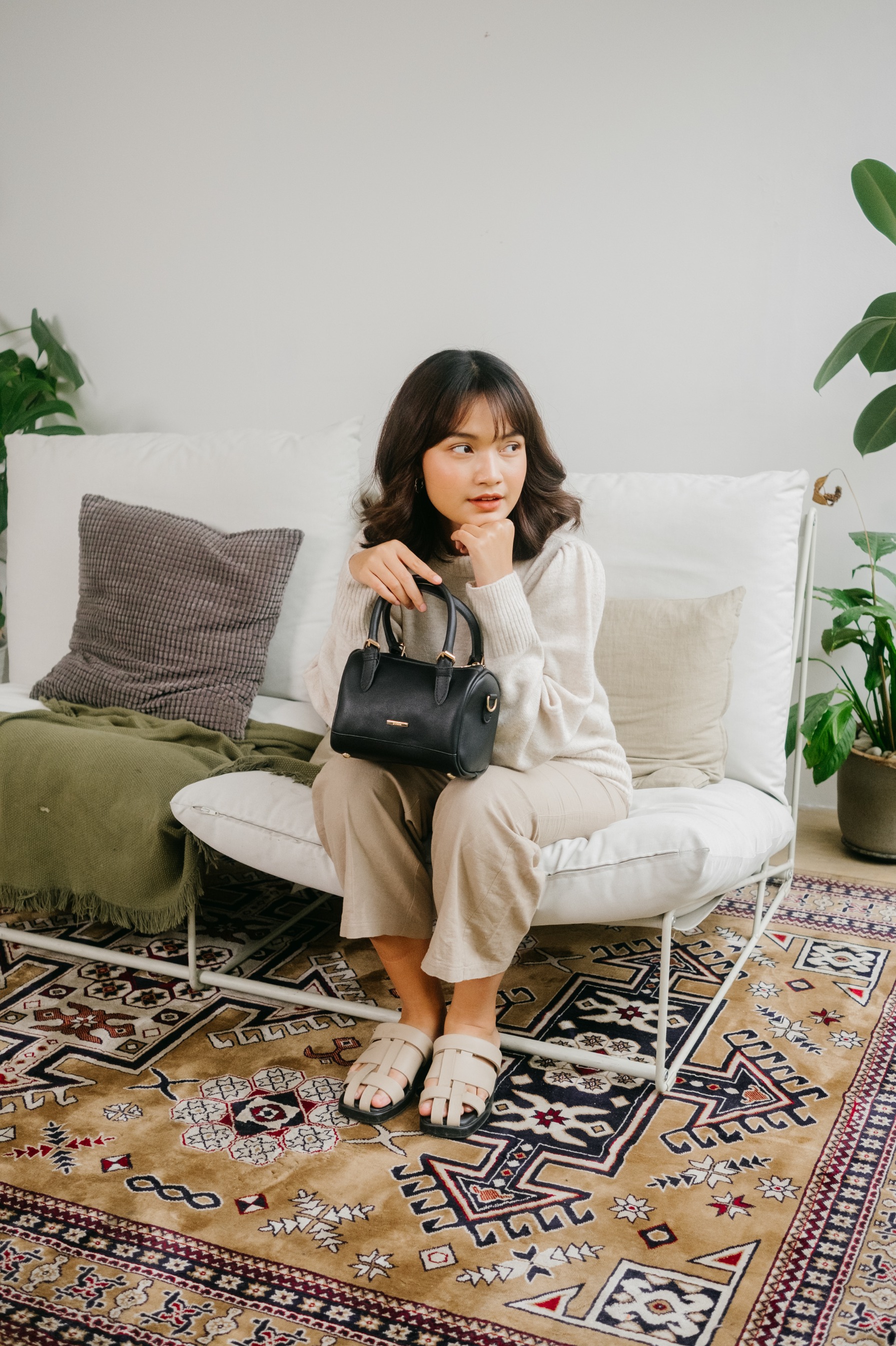 Sling Bag Flicka W 70