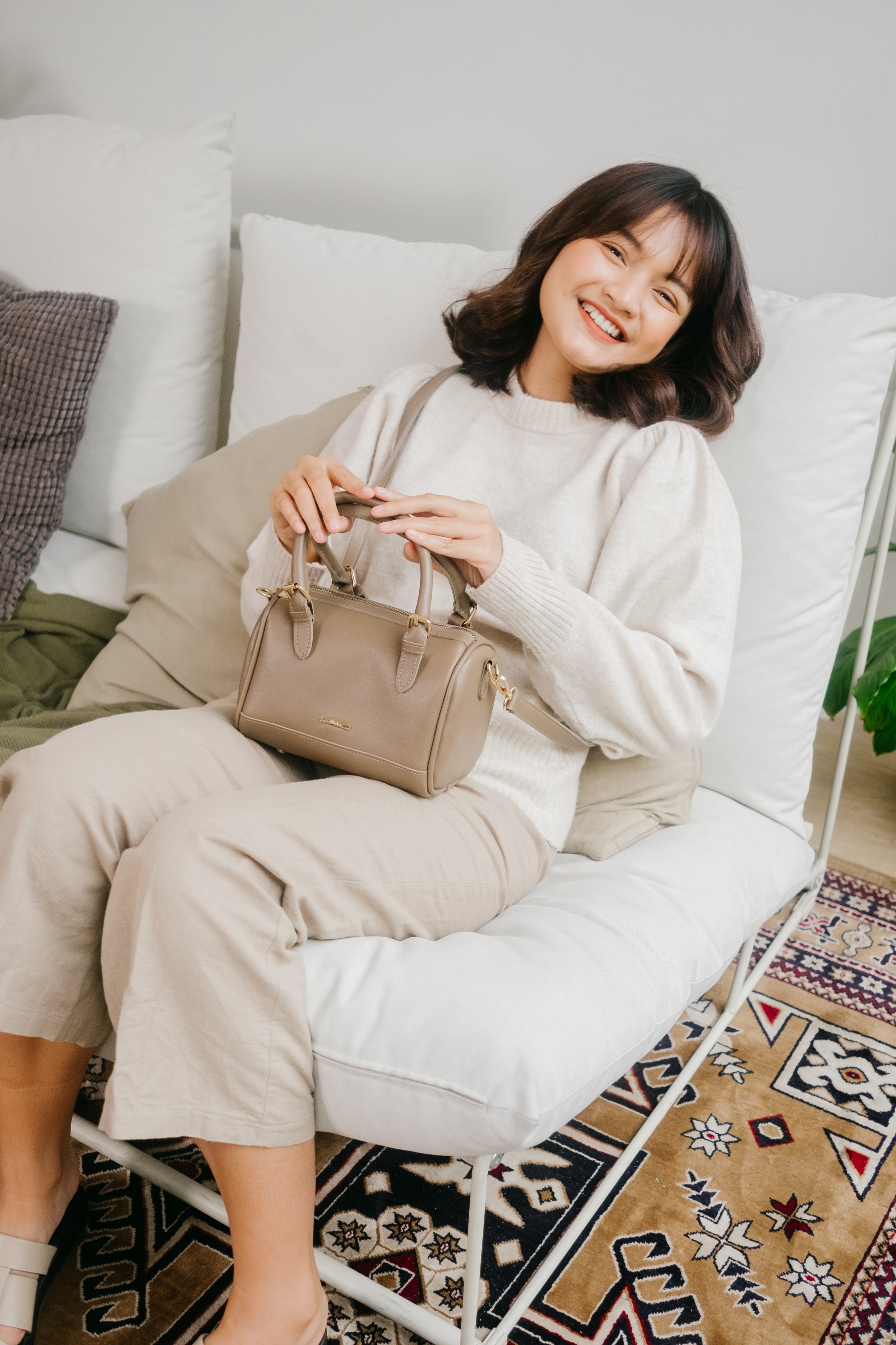 Sling Bag Flicka W 70