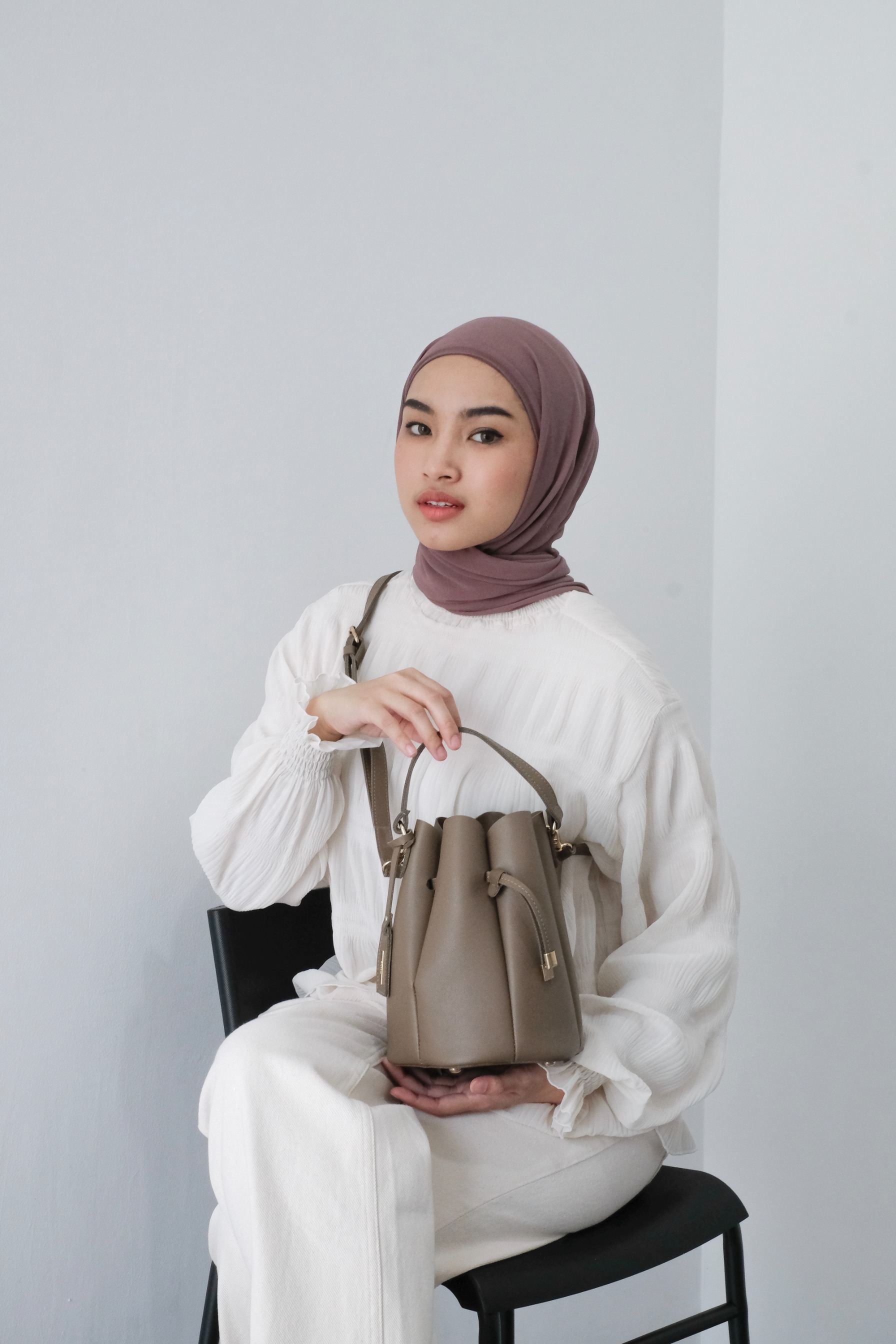 Sling Bag Flicka J 18