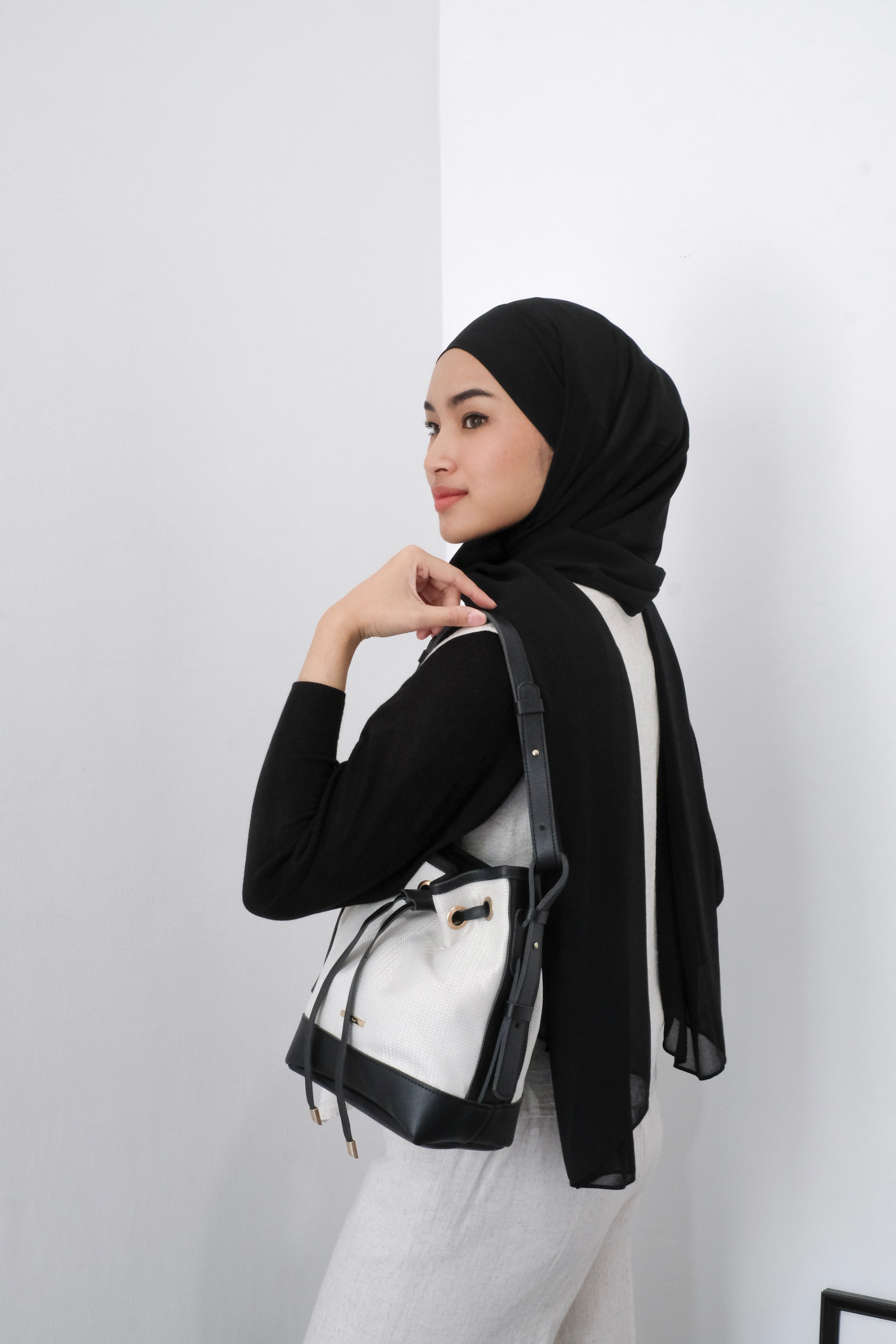 Sling Bag Flicka V 38