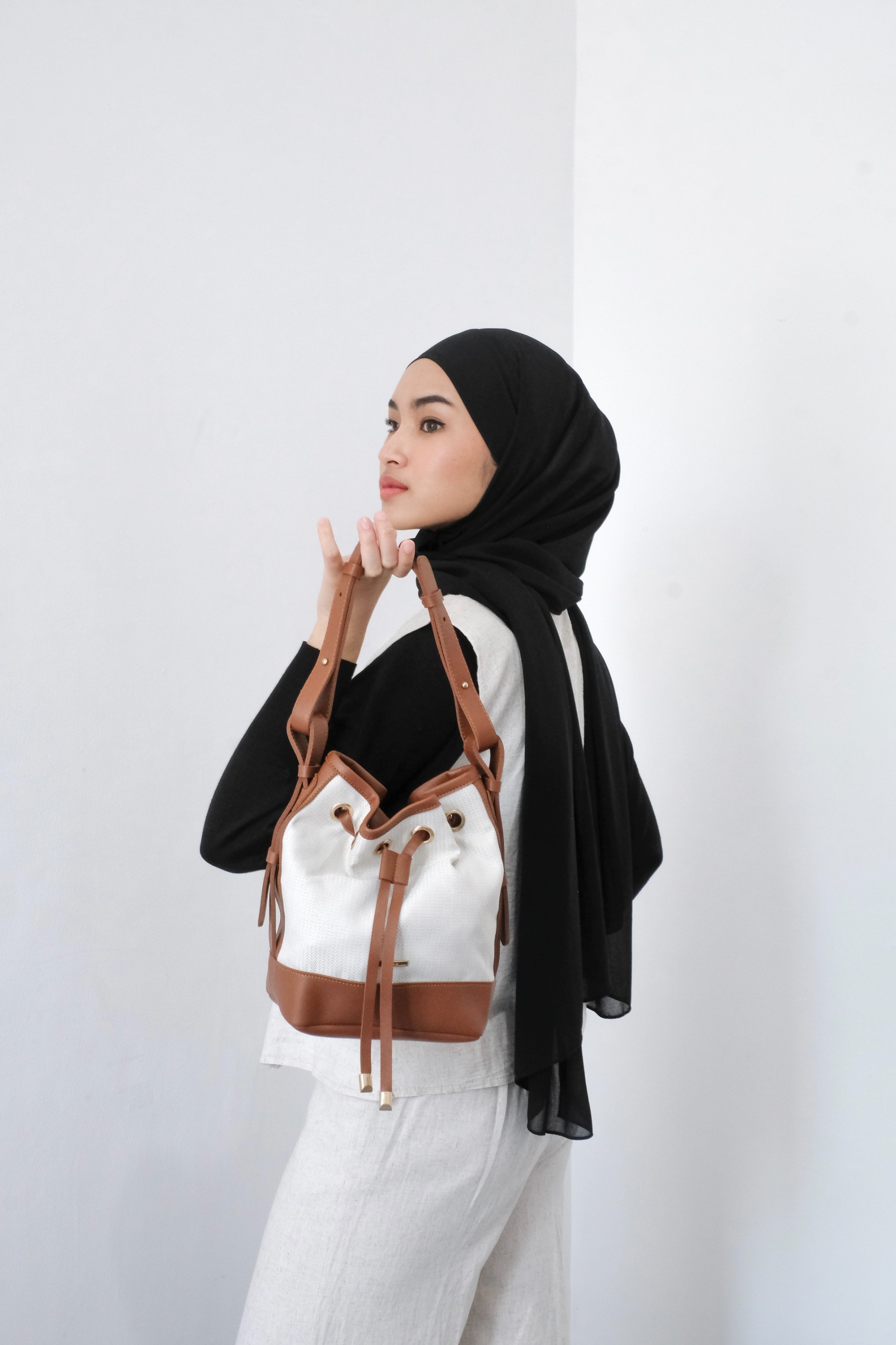 Sling Bag Flicka V 38