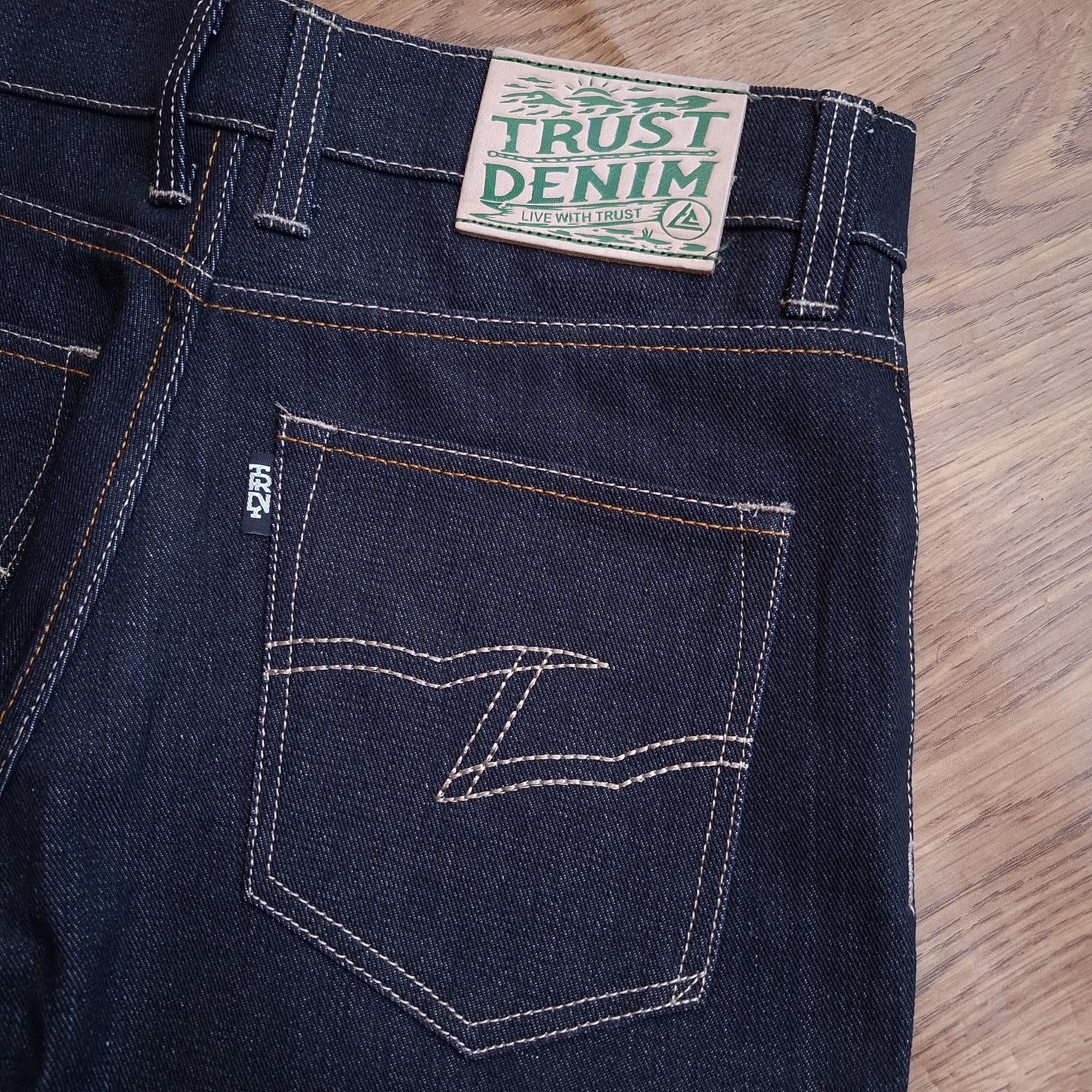 GREENWOLF - Celana Jeans Pria Denim Selvedge accent Slimfit Dark Indigo Raw Denim 14oz