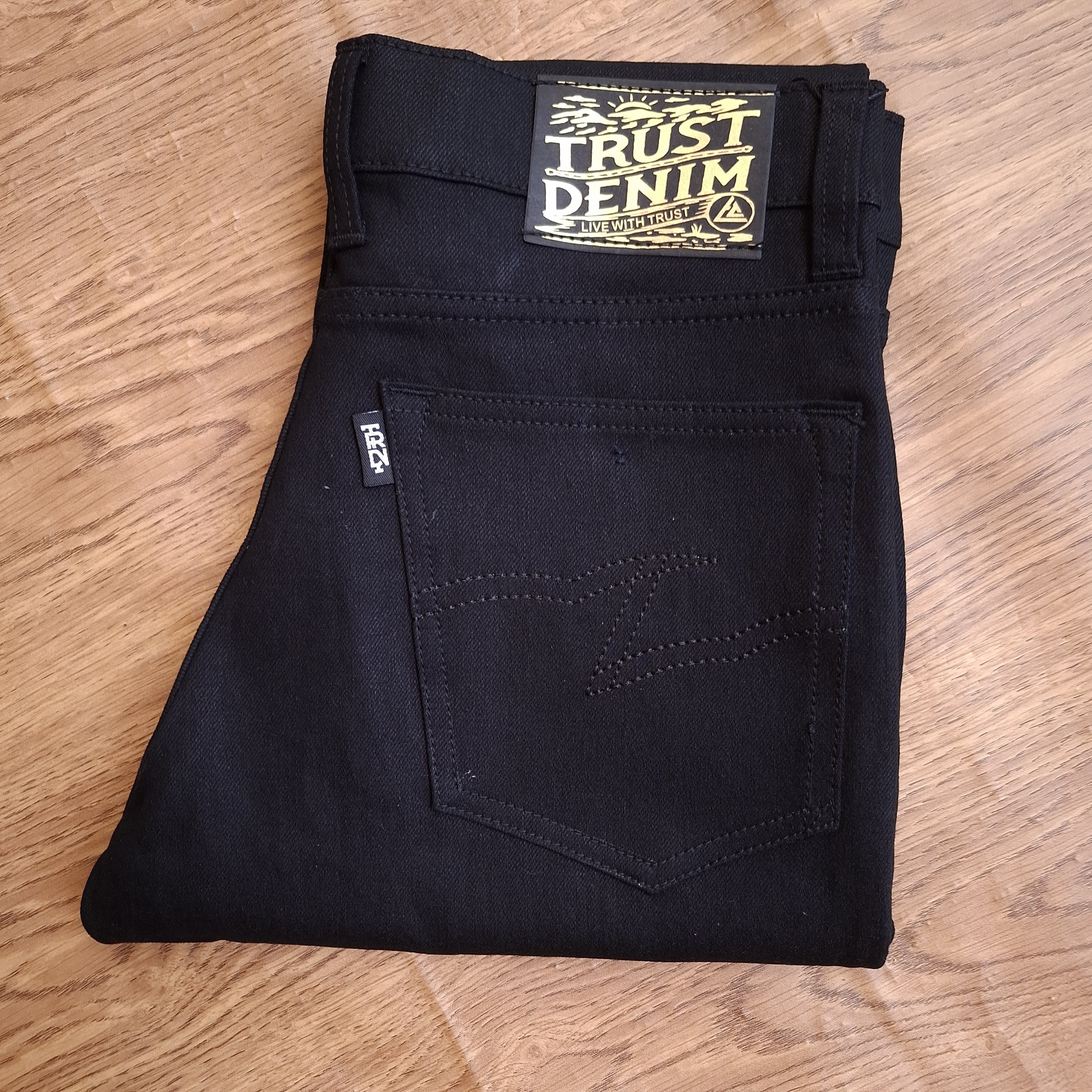 Black Eagle Celana Denim Jeans Pria Slim Fit  Black Denim strech 13oz