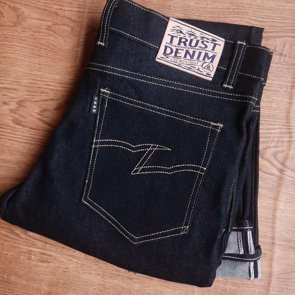WOLFGANG V1 - Celana Denim Selvedge Accent Black Indigo Denim 13oz Strech Slimfit cut