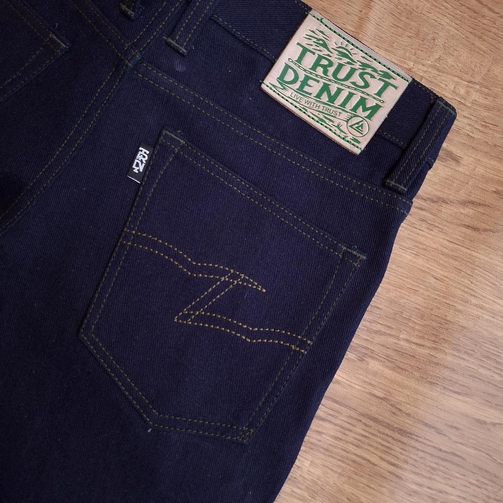 Wolf Rider Green Weft Indigo Denim | Celana Denim selvedge accent Slim Straight