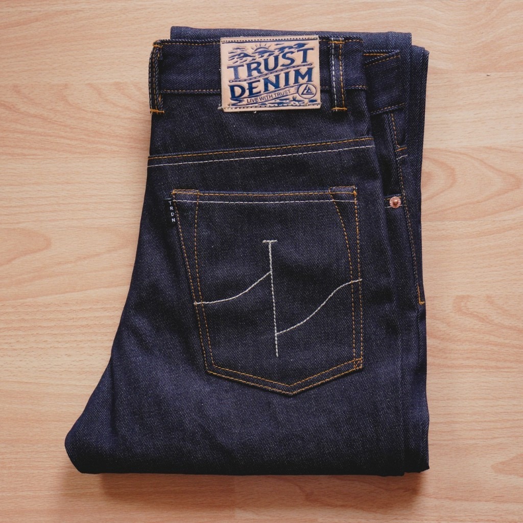 The Griffin Deep Indigo Original 15,5 OZ Slim Straight Celana Denim selvedge accent
