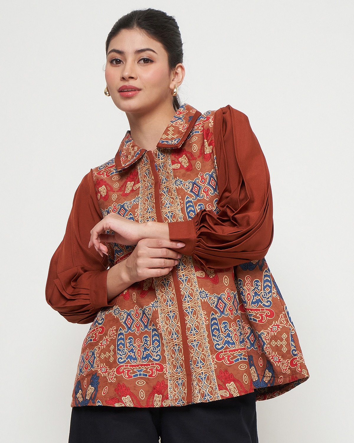 Rizkya Batik Blouse Lampion Doby List Polos Kancing Depan