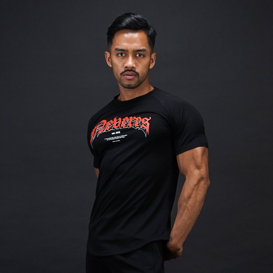 NEVERES Graphic T-Shirt