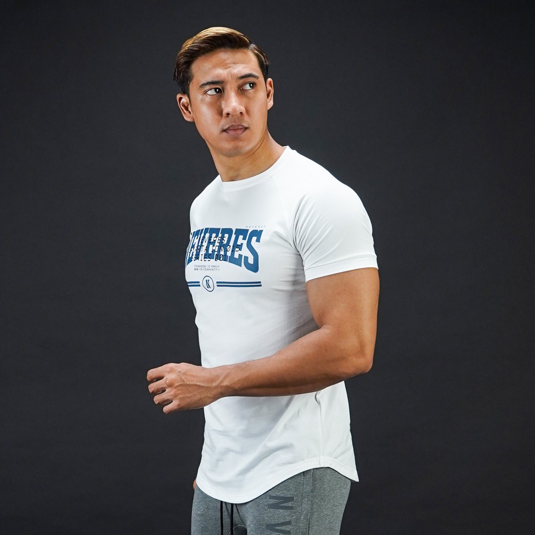 NEVERES Graphic T-Shirt
