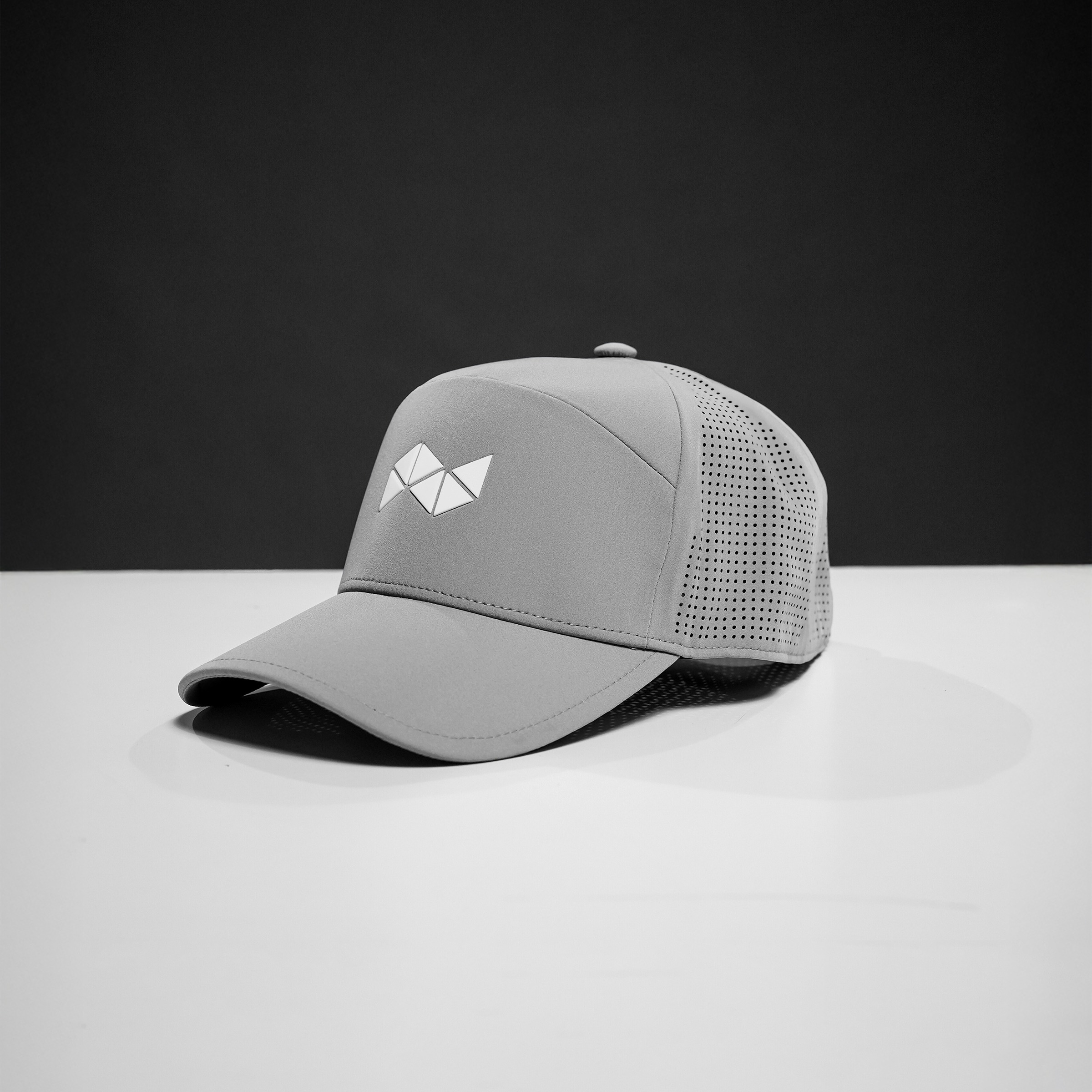 NEVERES Laser-Core Tech Hat