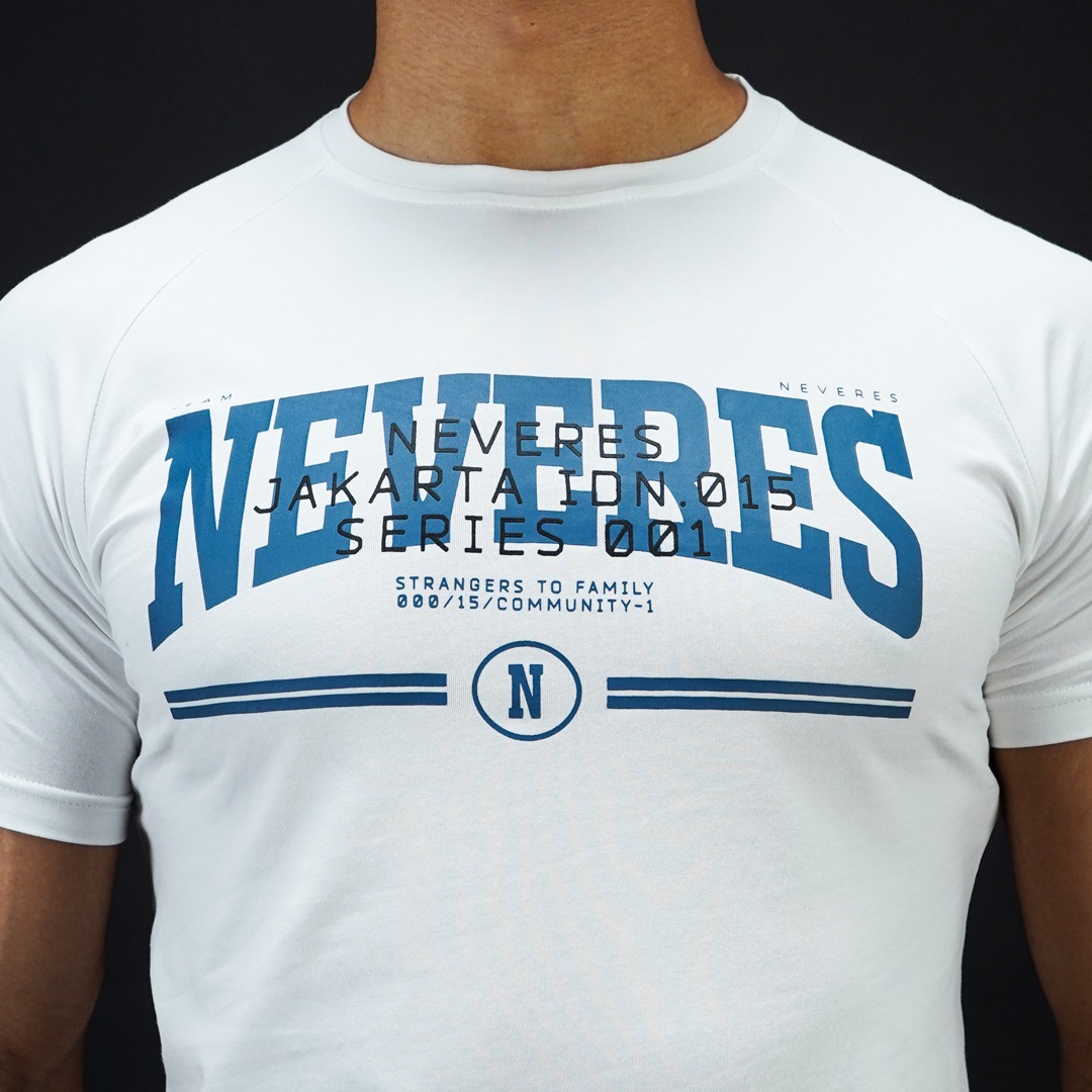 NEVERES Graphic T-Shirt