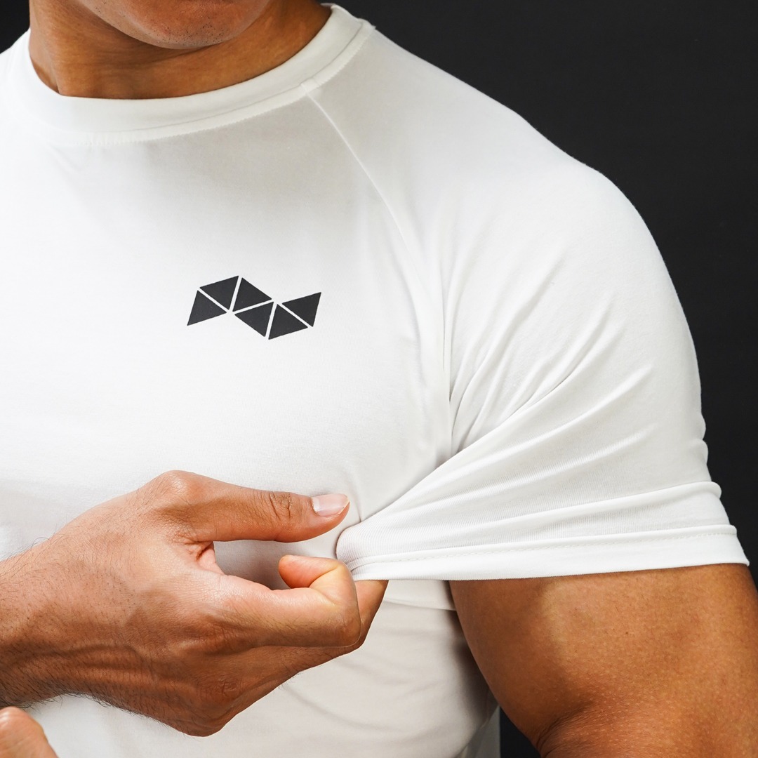 NEVERES Basic Form T-Shirt