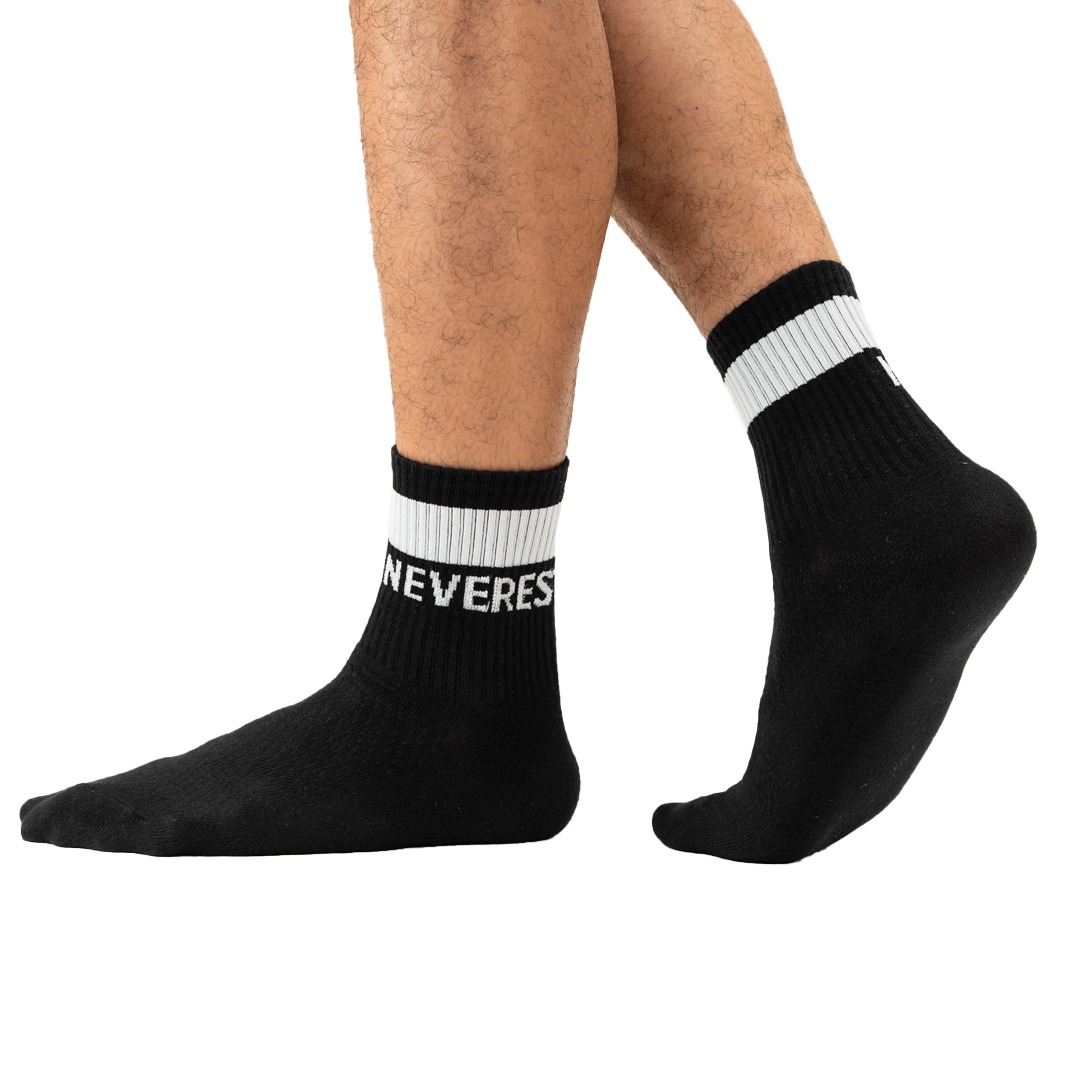 NEVERES Crew Socks