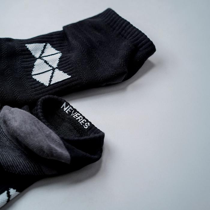 NEVERES Prime Crew Socks