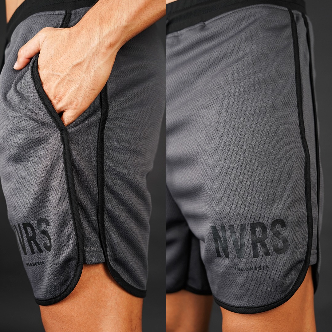 NEVERES Seam Shorts