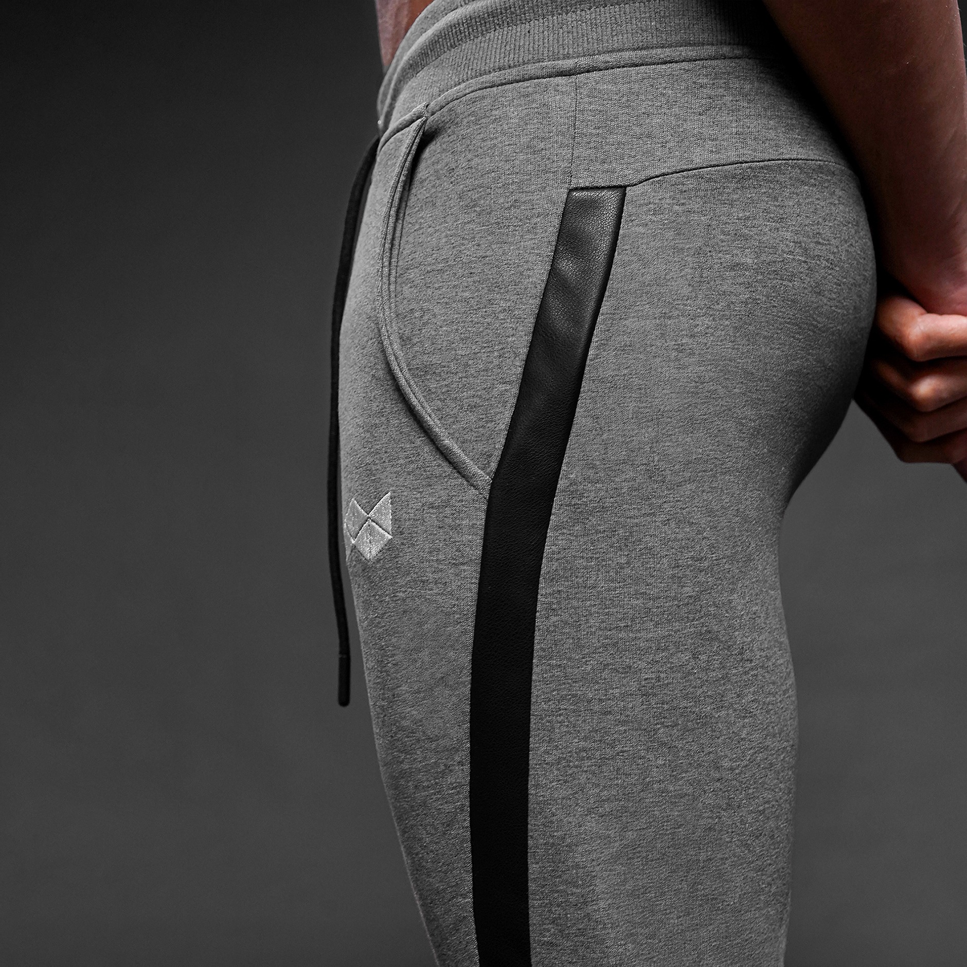 NEVERES Leather Stripe Jogger