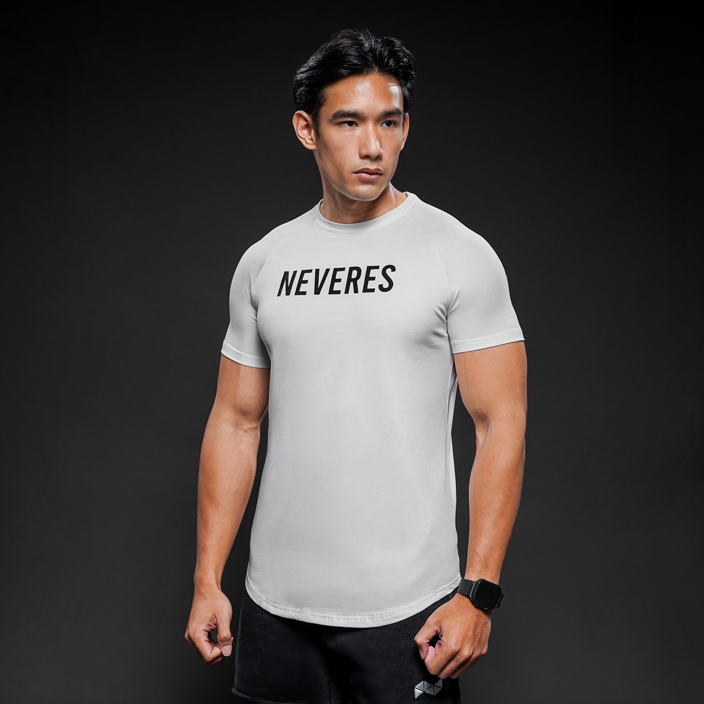 NEVERES Iconic T-Shirt