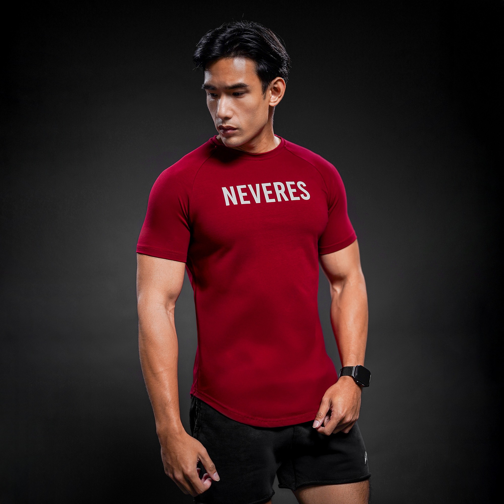 NEVERES Iconic T-Shirt