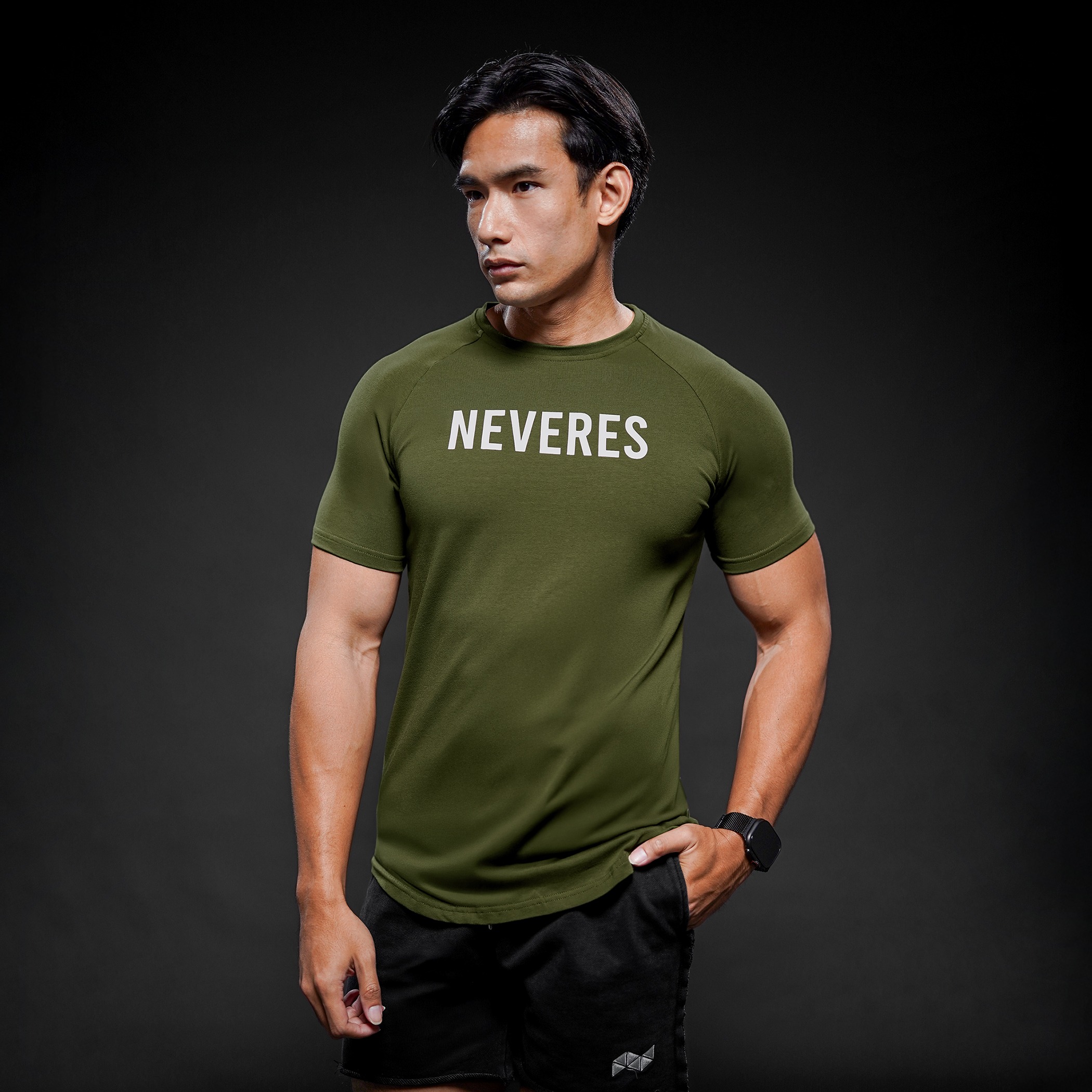 NEVERES Iconic T-Shirt