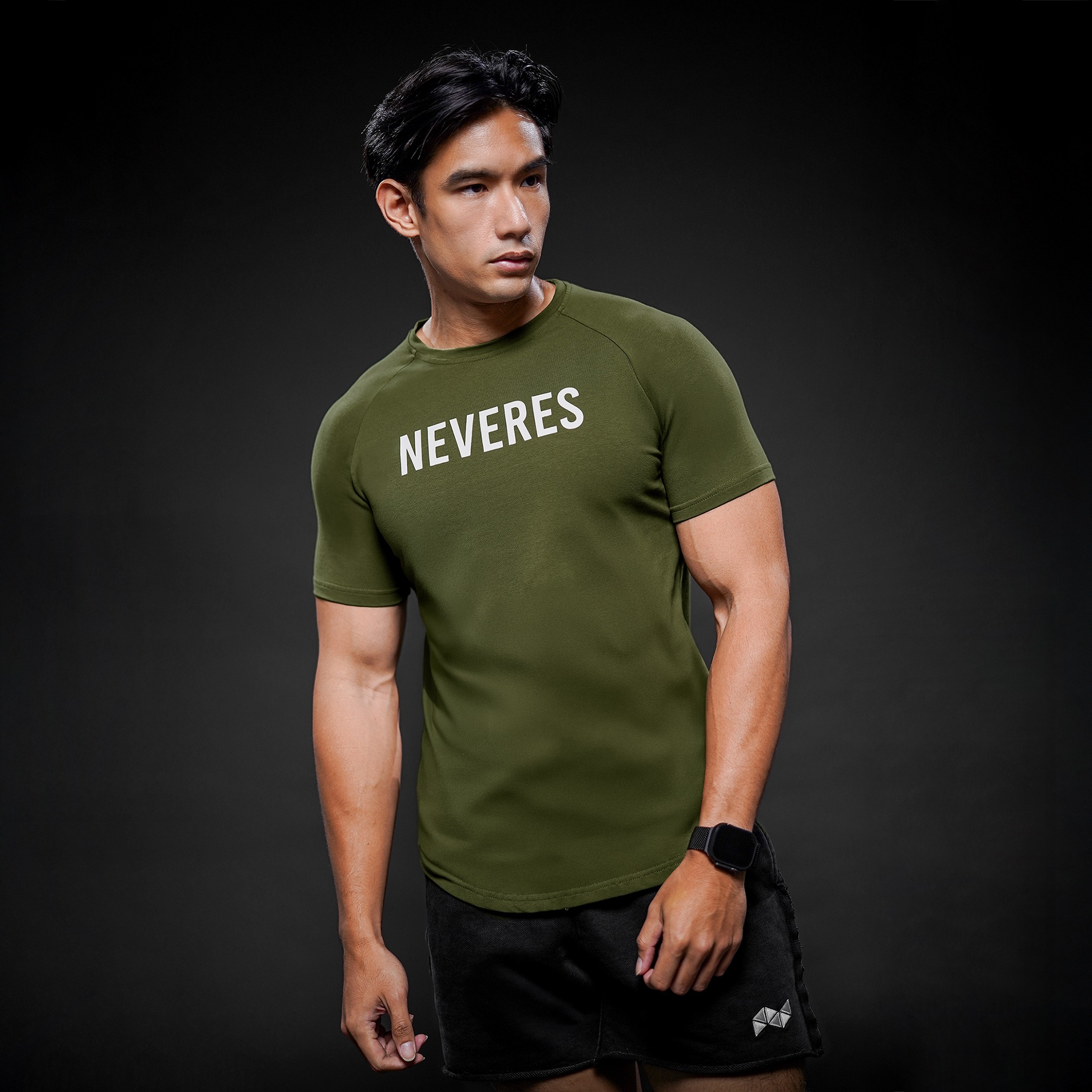 NEVERES Iconic T-Shirt