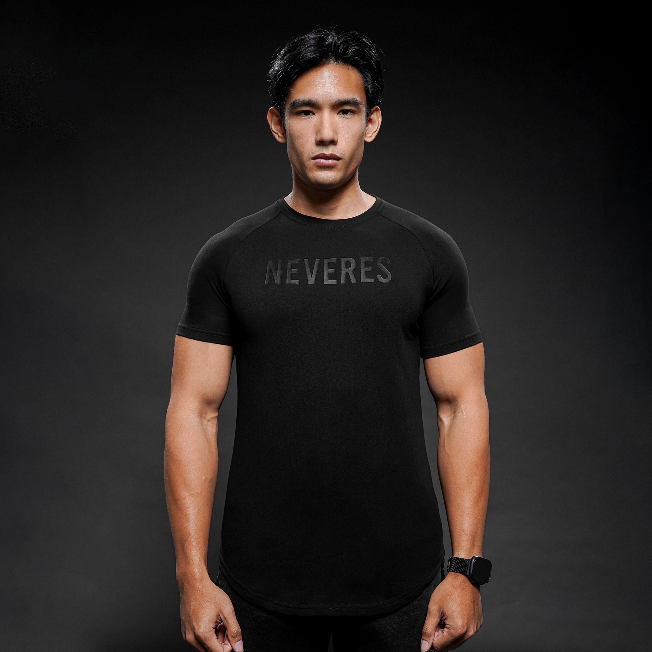 NEVERES Iconic T-Shirt