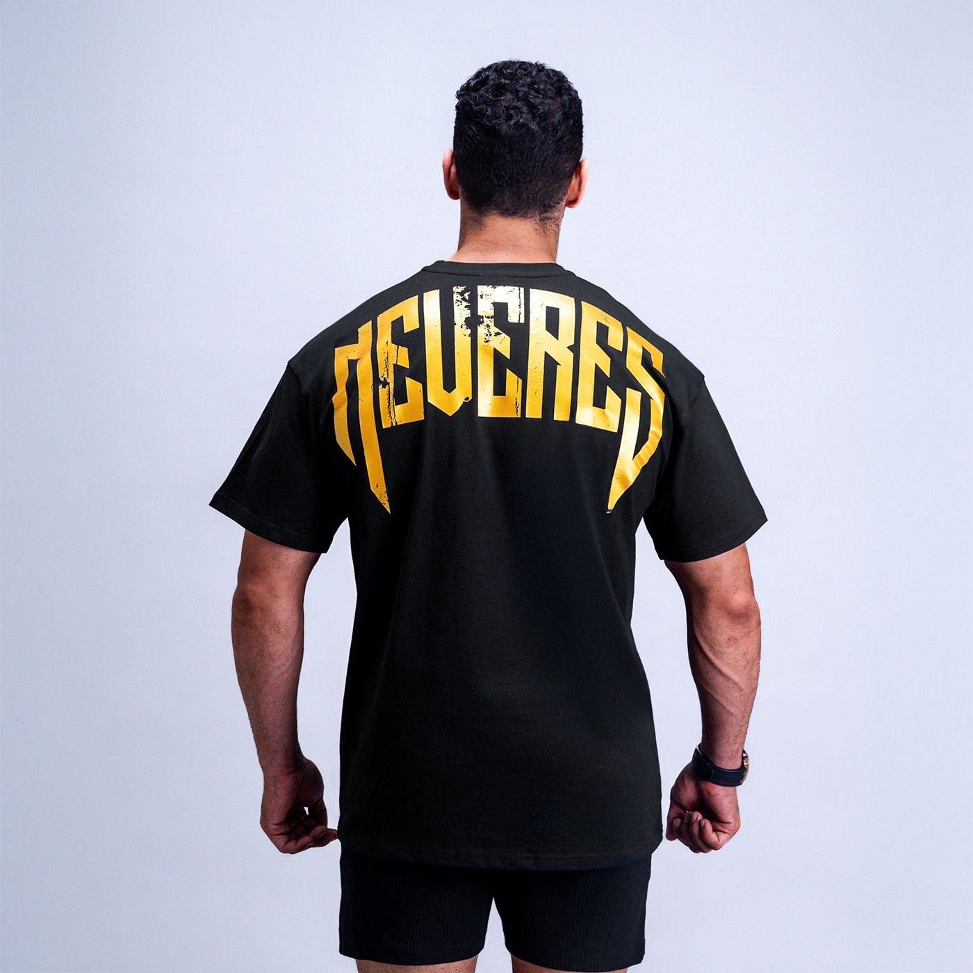 NEVERES Showstopper Oversized T-Shirt