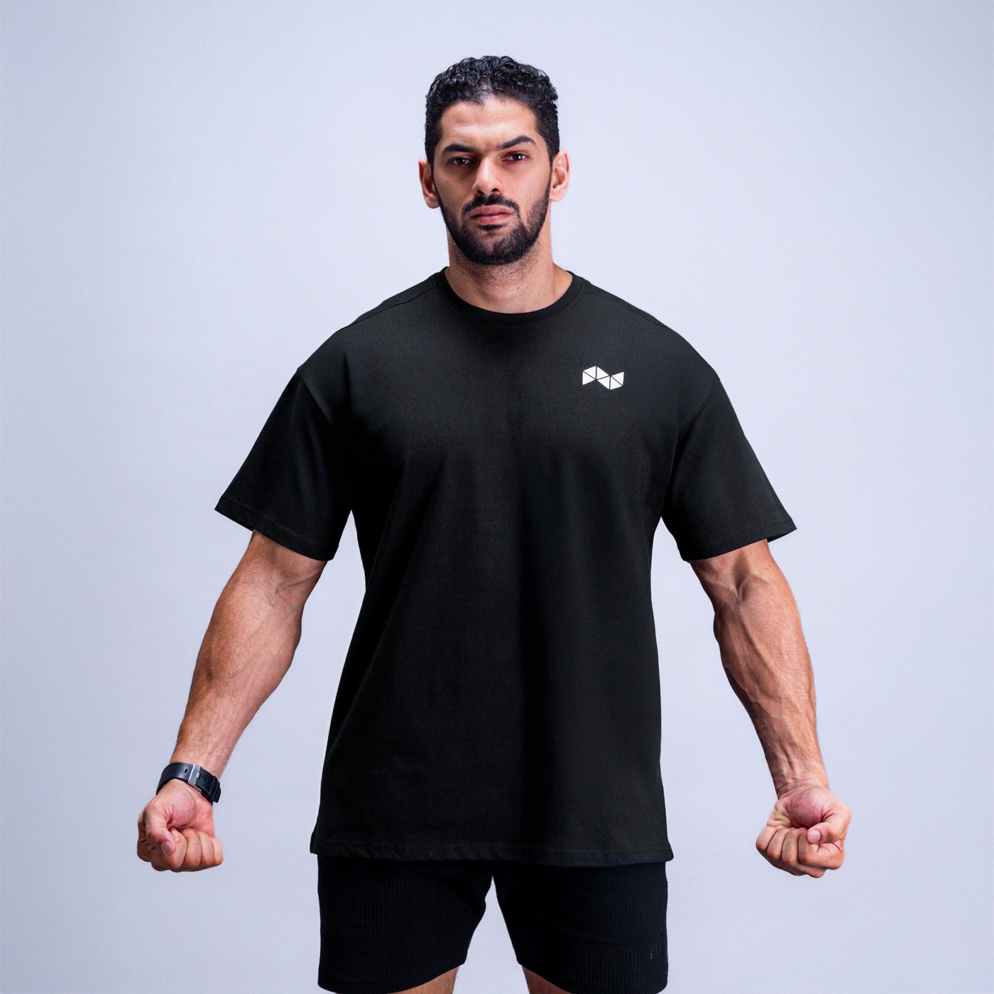 NEVERES Showstopper Oversized T-Shirt