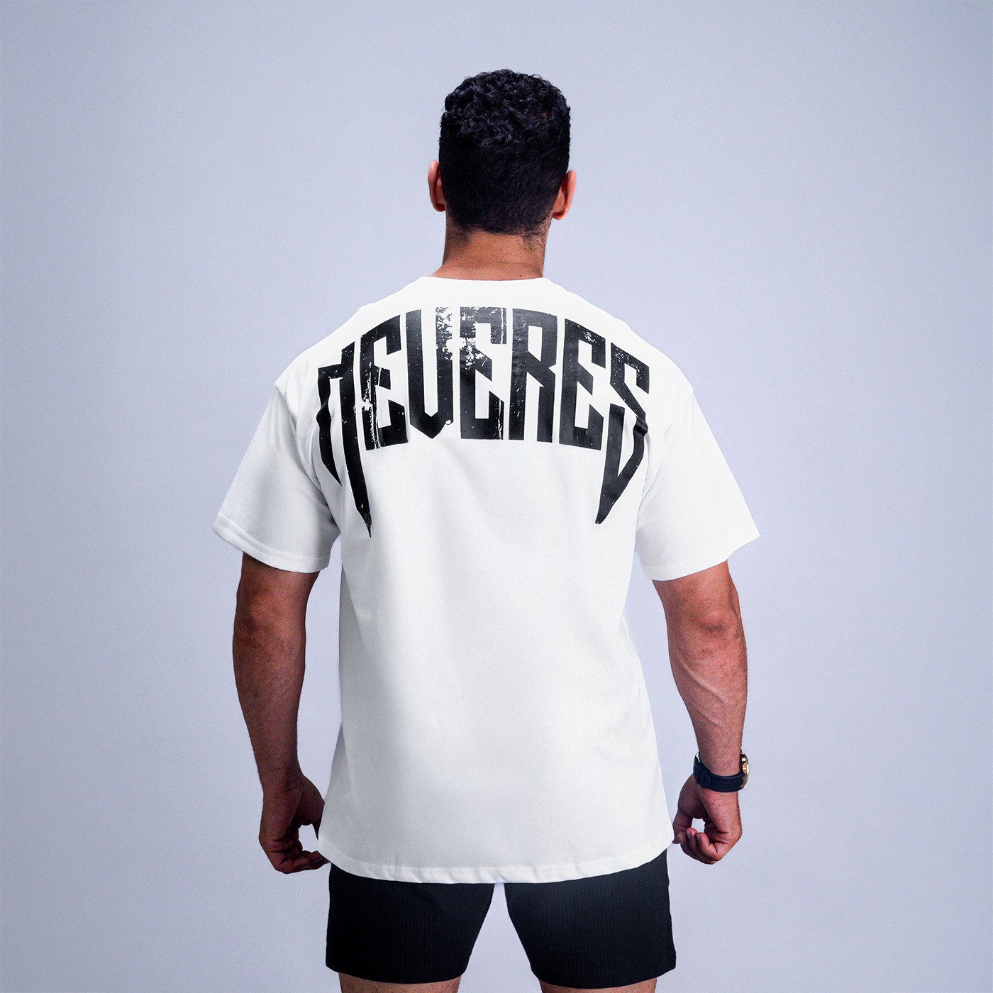NEVERES Showstopper Oversized T-Shirt