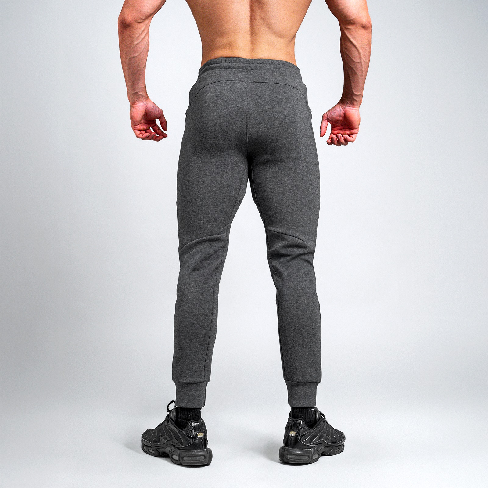 NEVERES Elevate Jogger