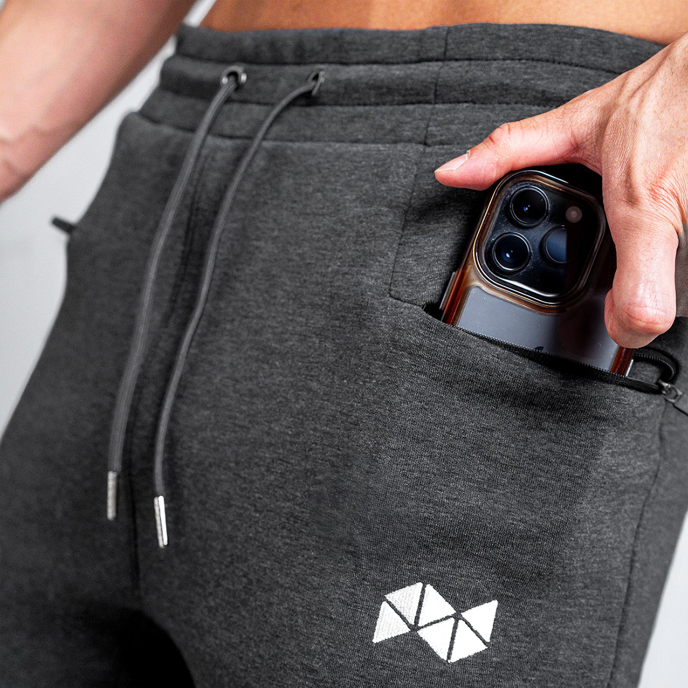 NEVERES Elevate Jogger