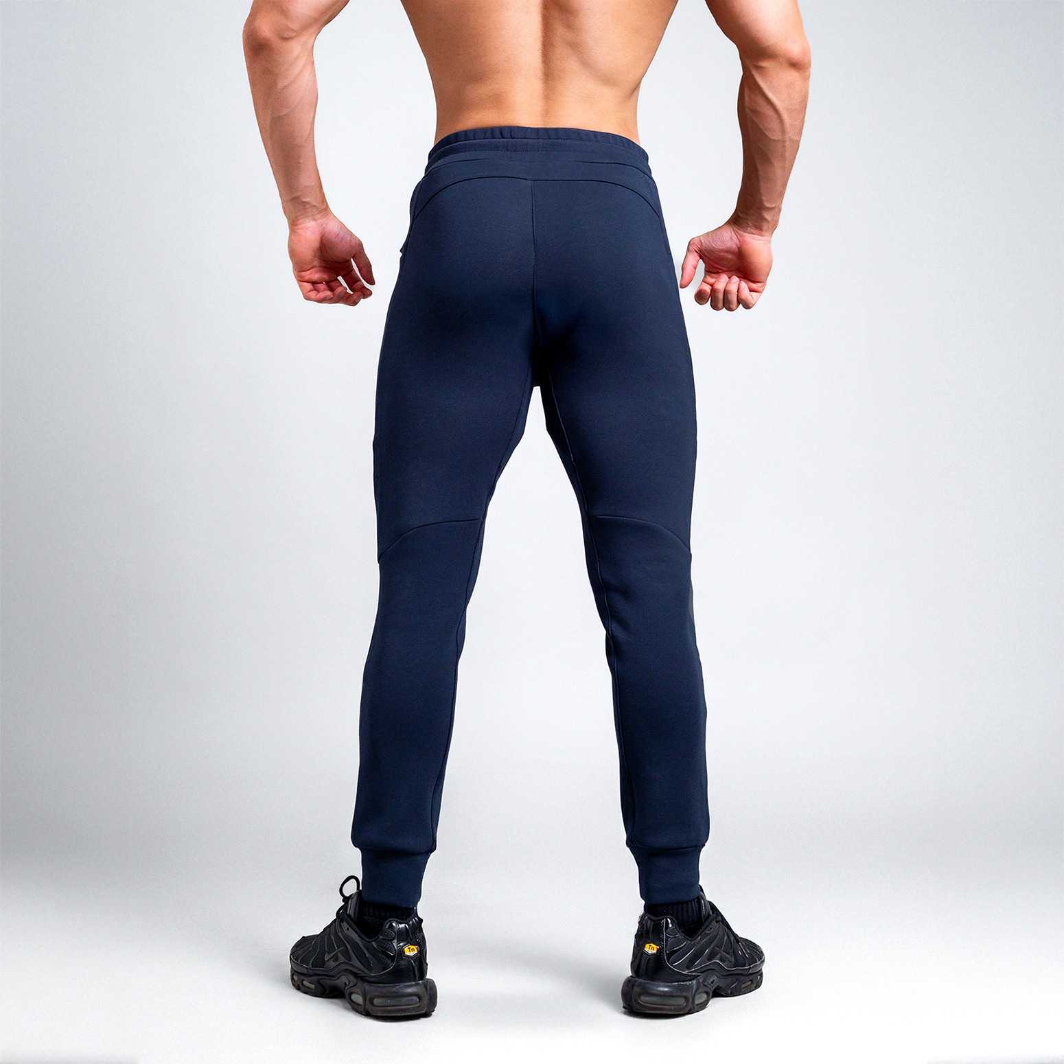 NEVERES Elevate Jogger