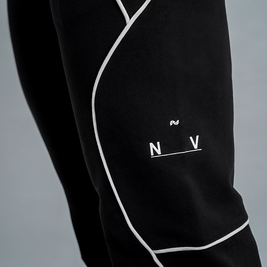 NEVERES Monochrome Jogger