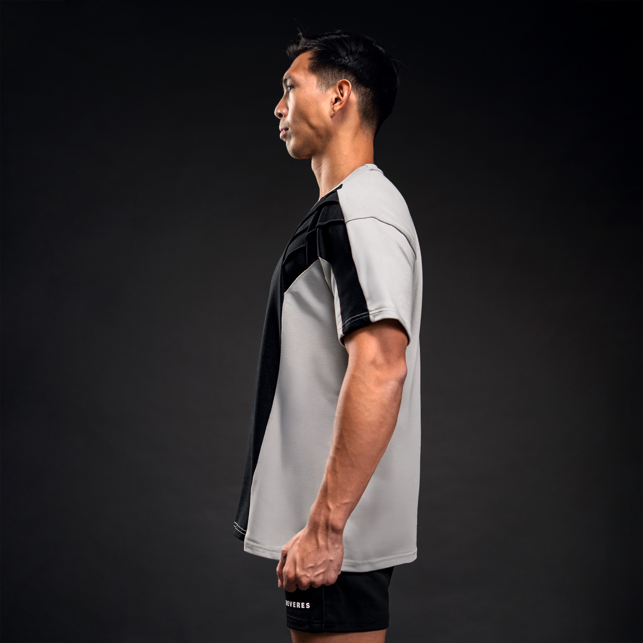 NEVERES Shark Fin Oversized T-Shirt