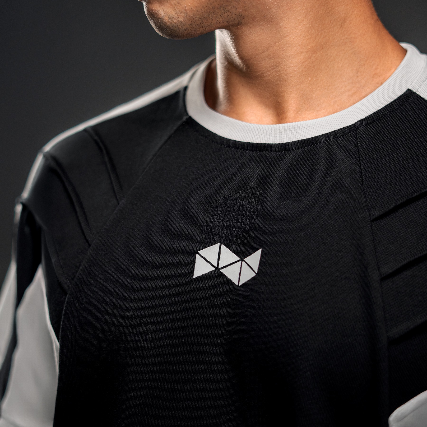NEVERES Shark Fin Oversized T-Shirt