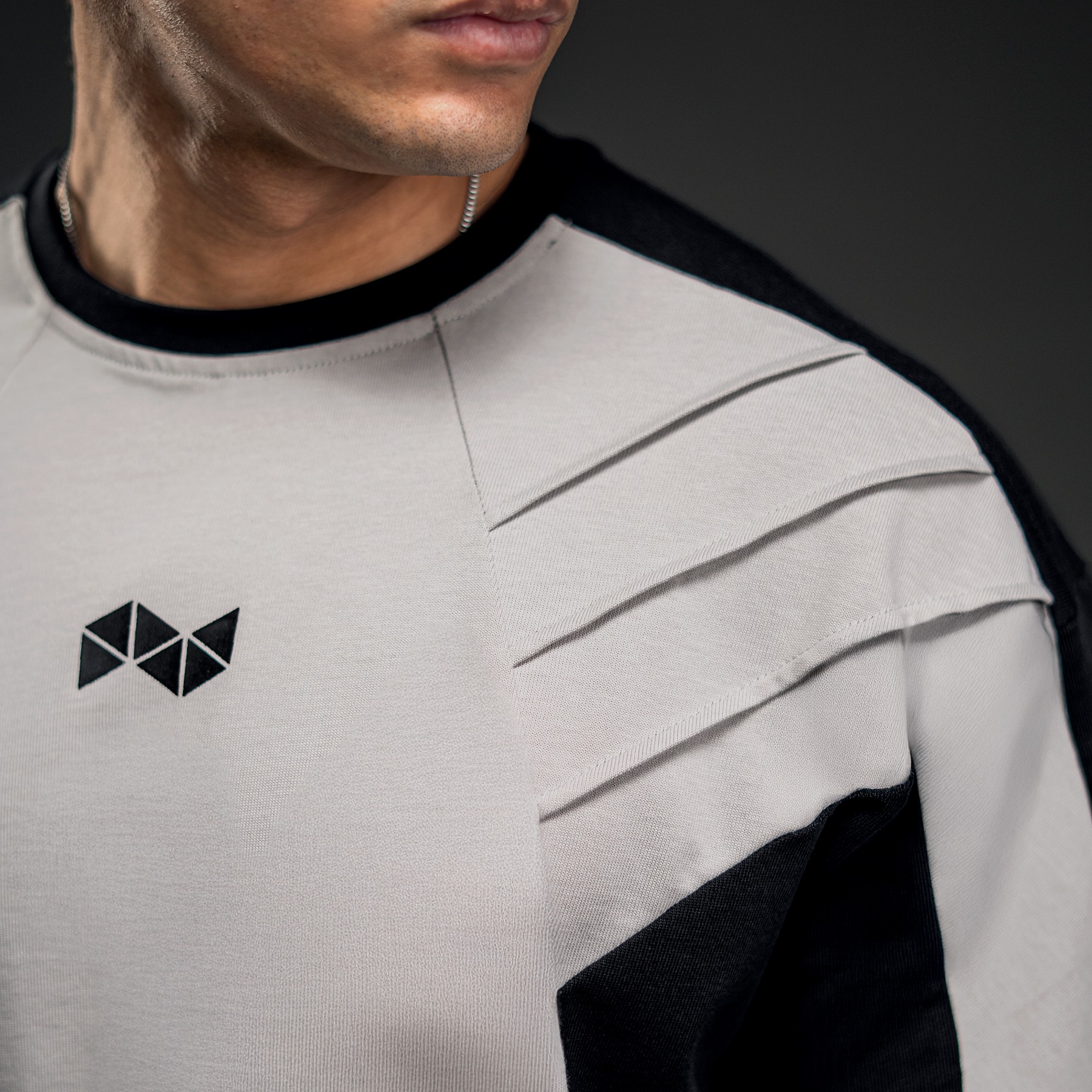 NEVERES Shark Fin Oversized T-Shirt