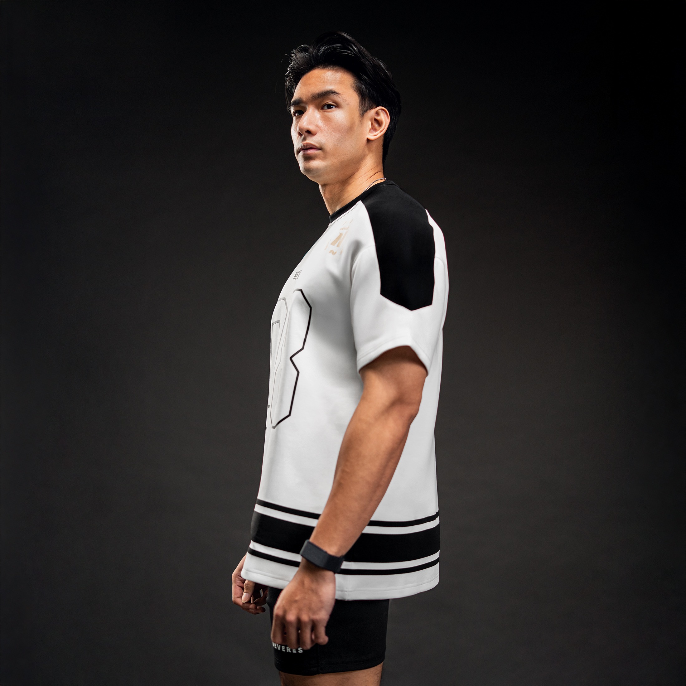 NEVERES Falcon Oversized T-Shirt